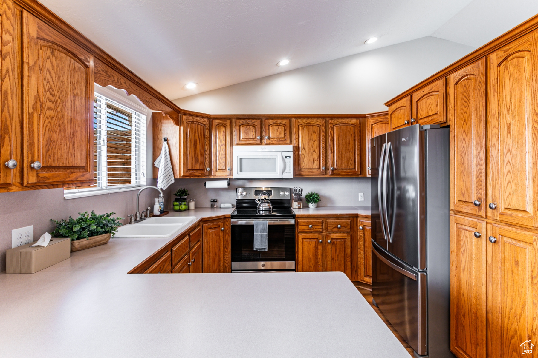 EASATRIDGE ESTATES NO. 4 - Residential