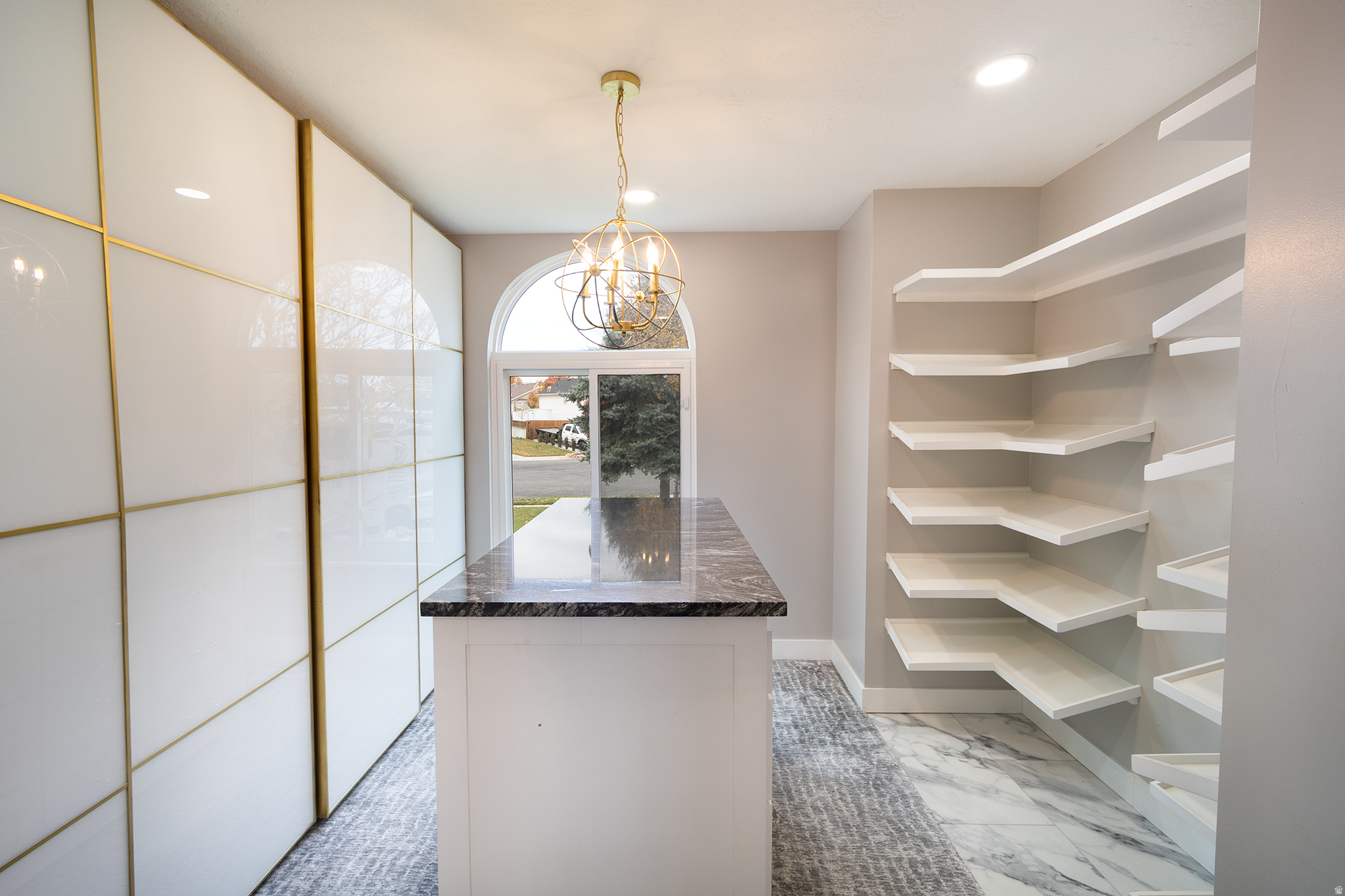 DIAMOND SUMMIT - Residential