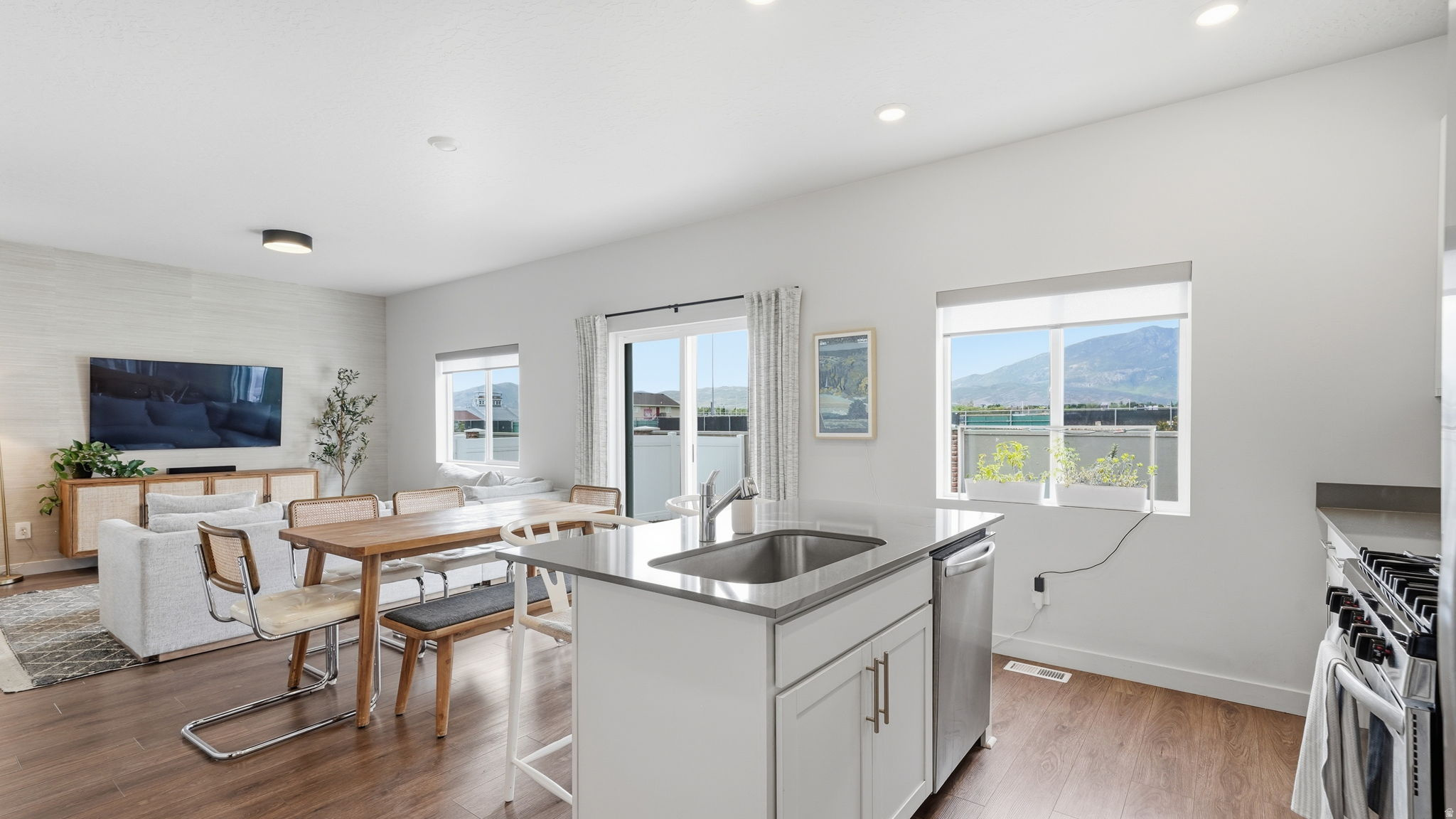 RIDGE - Residential
