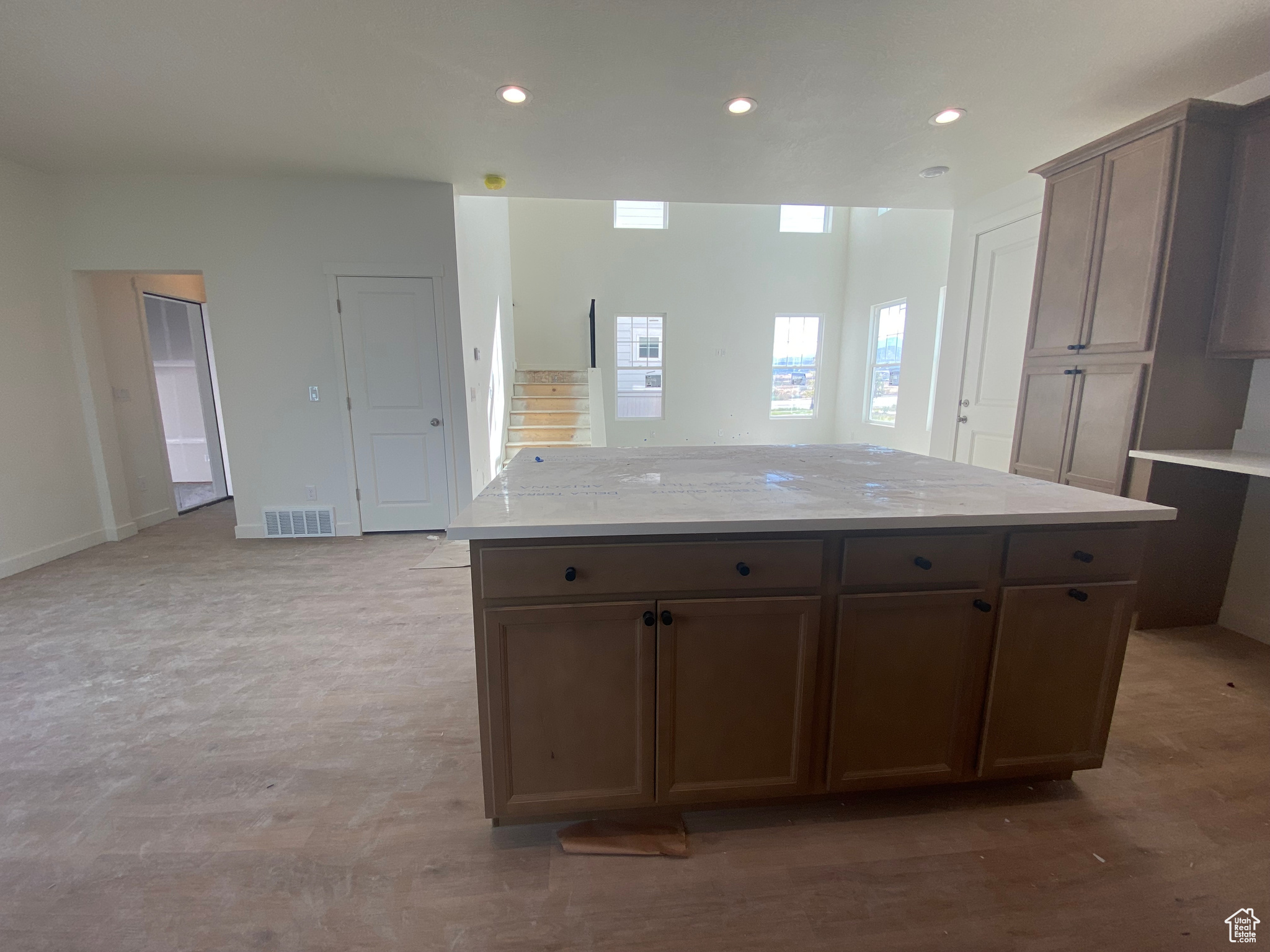 DAYBREAK - Residential