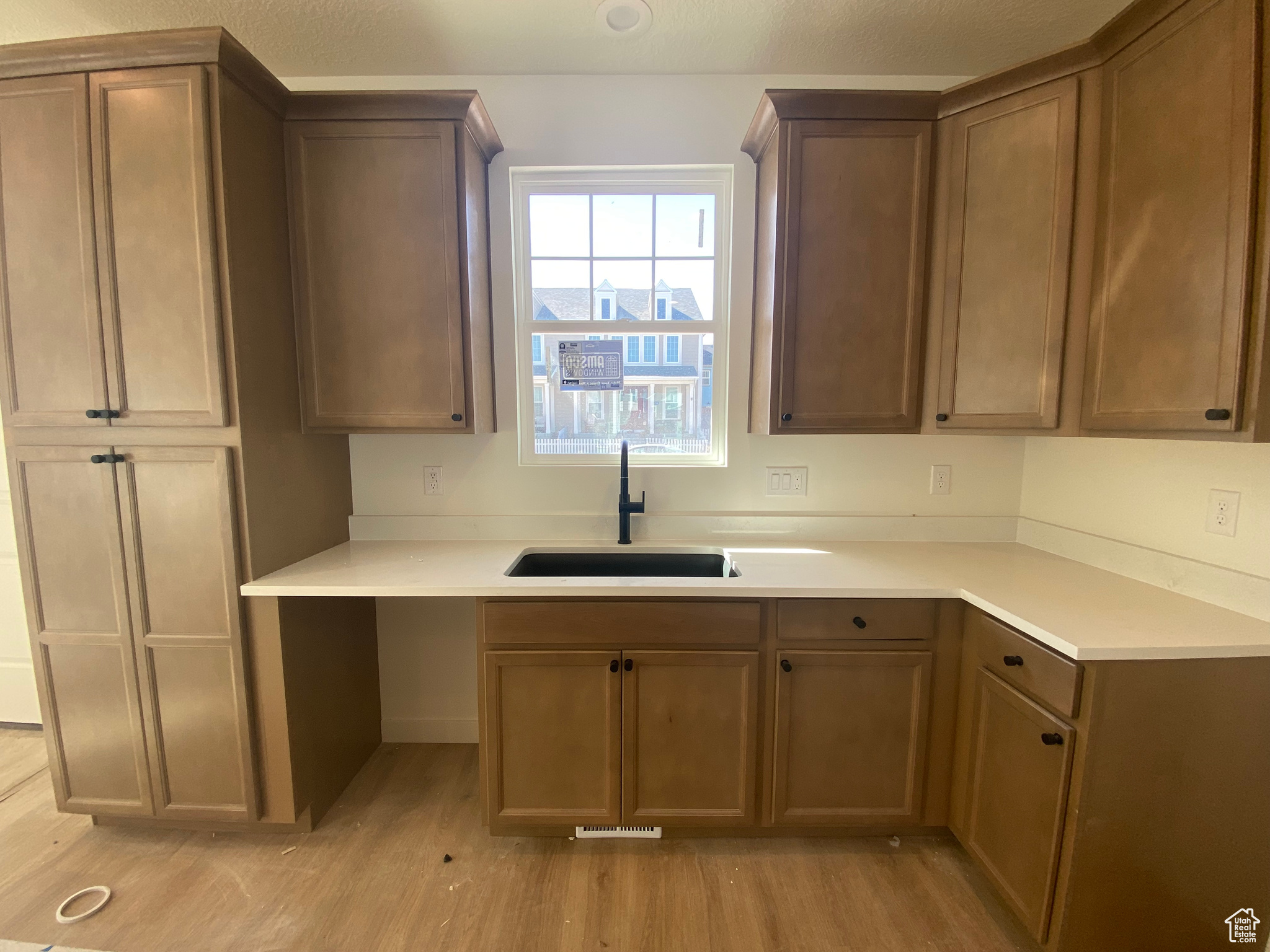 DAYBREAK - Residential