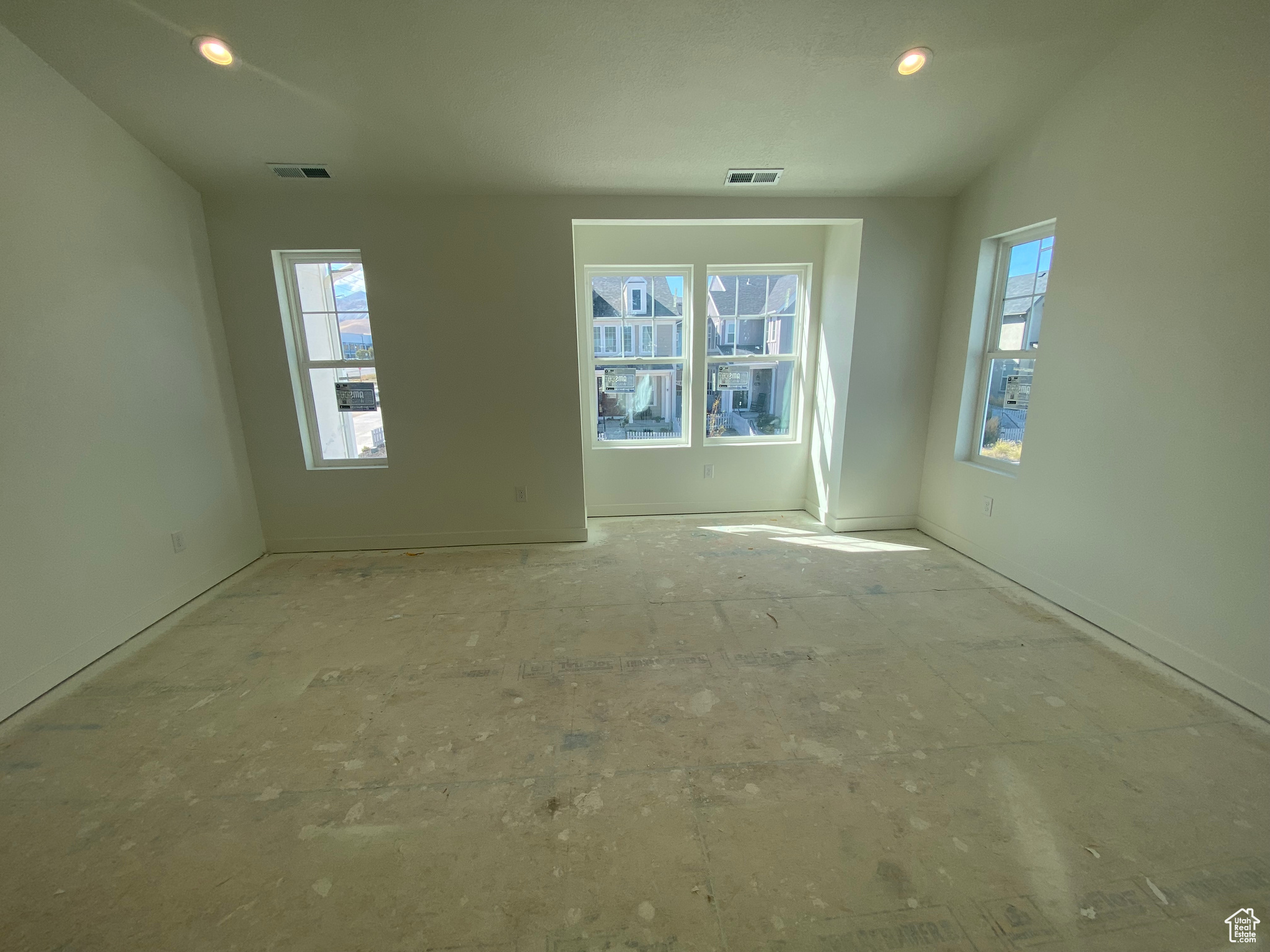 DAYBREAK - Residential