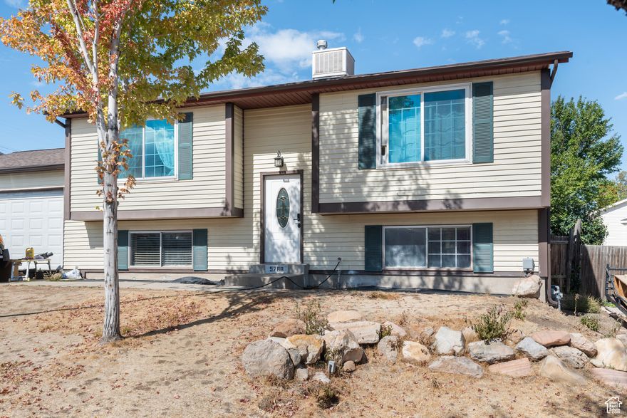 Are you looking for a home with 2 kitchens and plenty of potential? This may be a great home for you. Centrally located and with easy access to nearby shopping and schools this might be the home you've been looking for so schedule a tour today. Square footage figures are provided as a courtesy estimate only and were obtained from county records.  Buyer is advised to obtain an independent measurement.