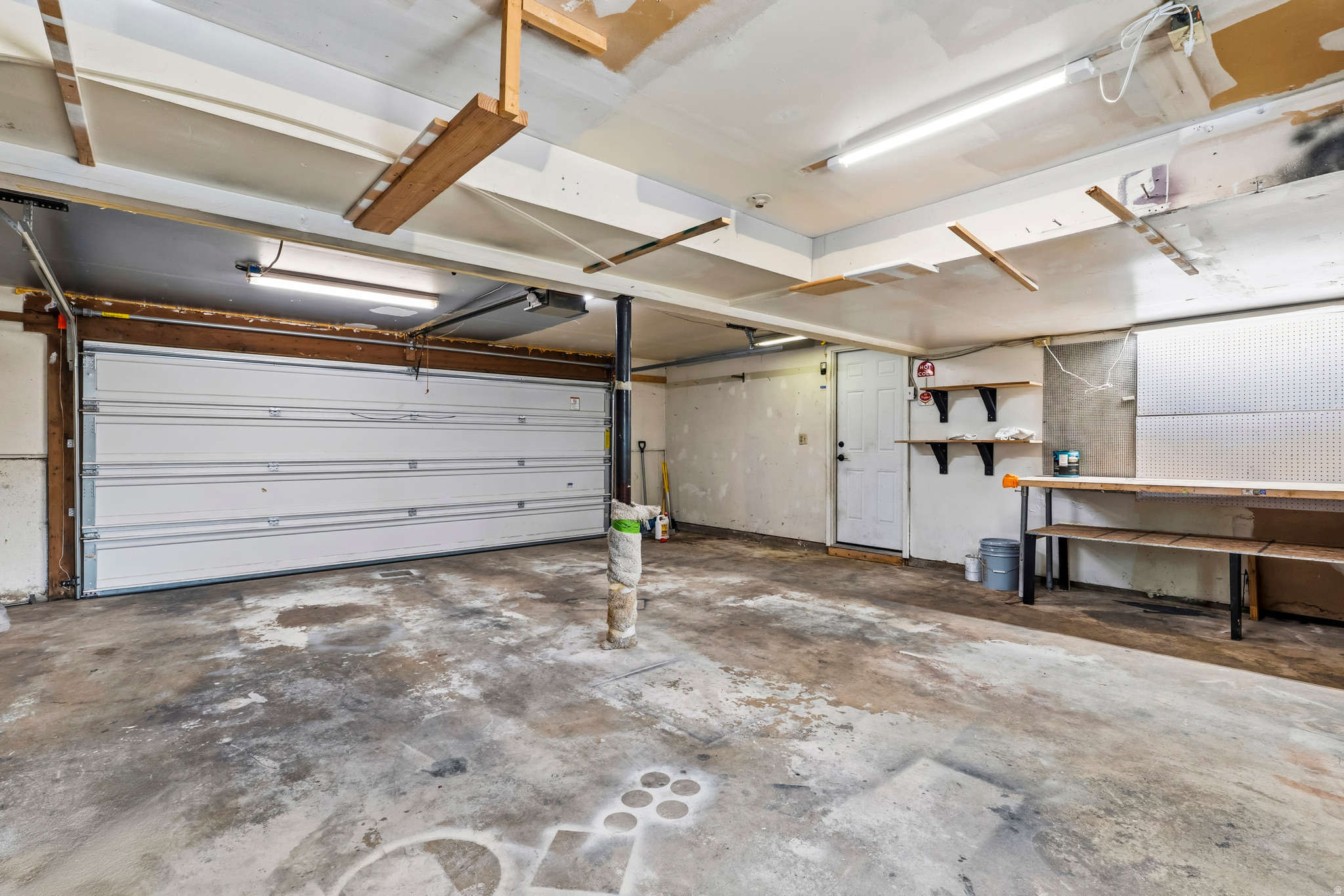 HEW WOOD - Residential