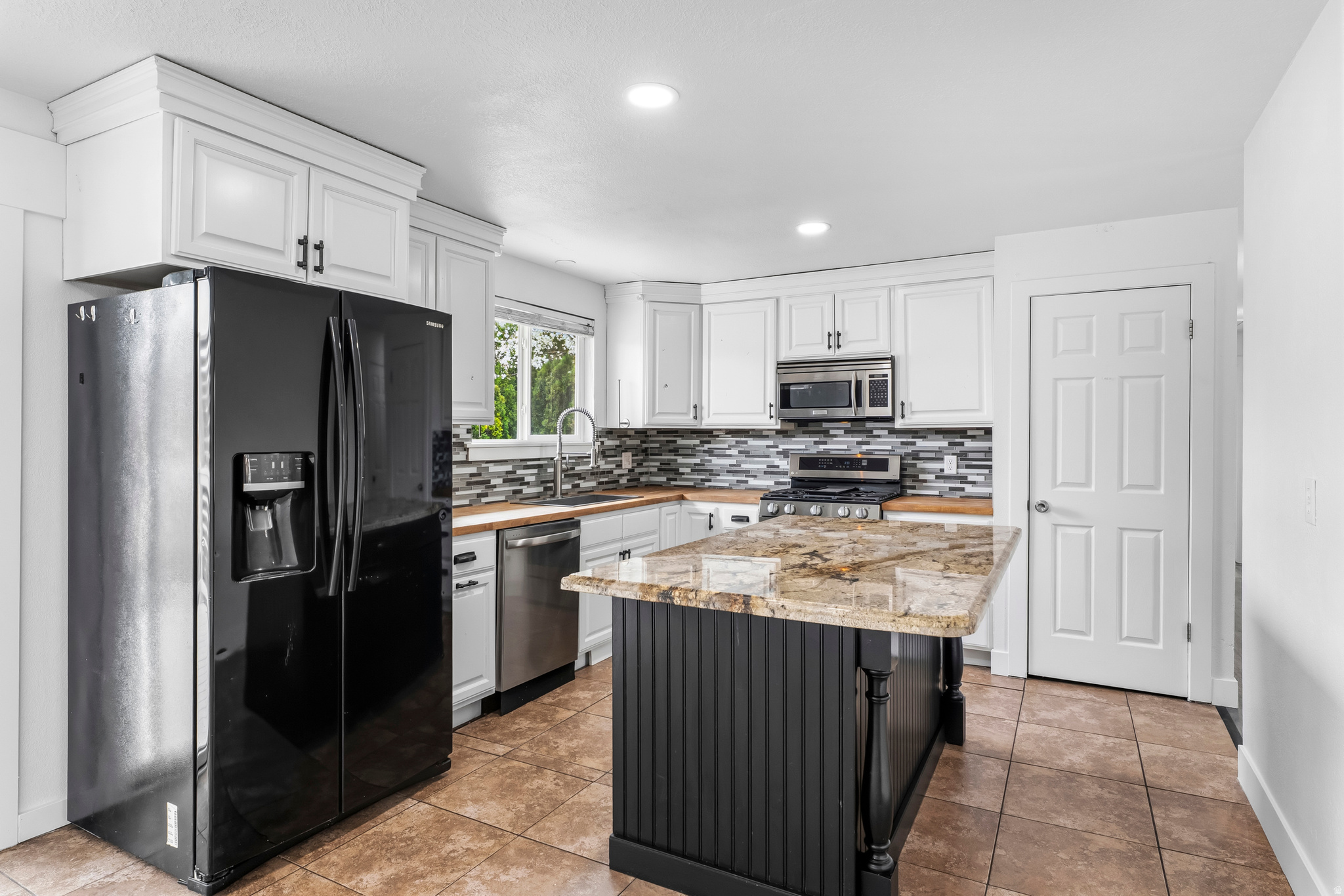 HEW WOOD - Residential