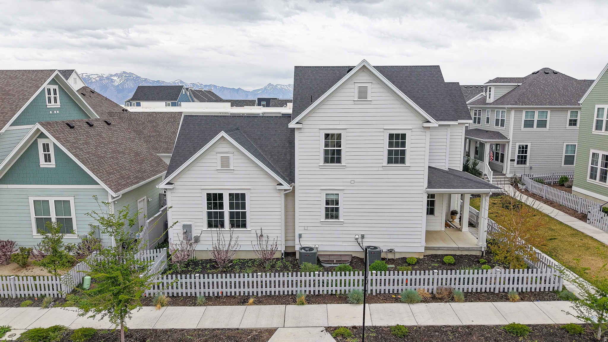 DAYBREAK - Residential