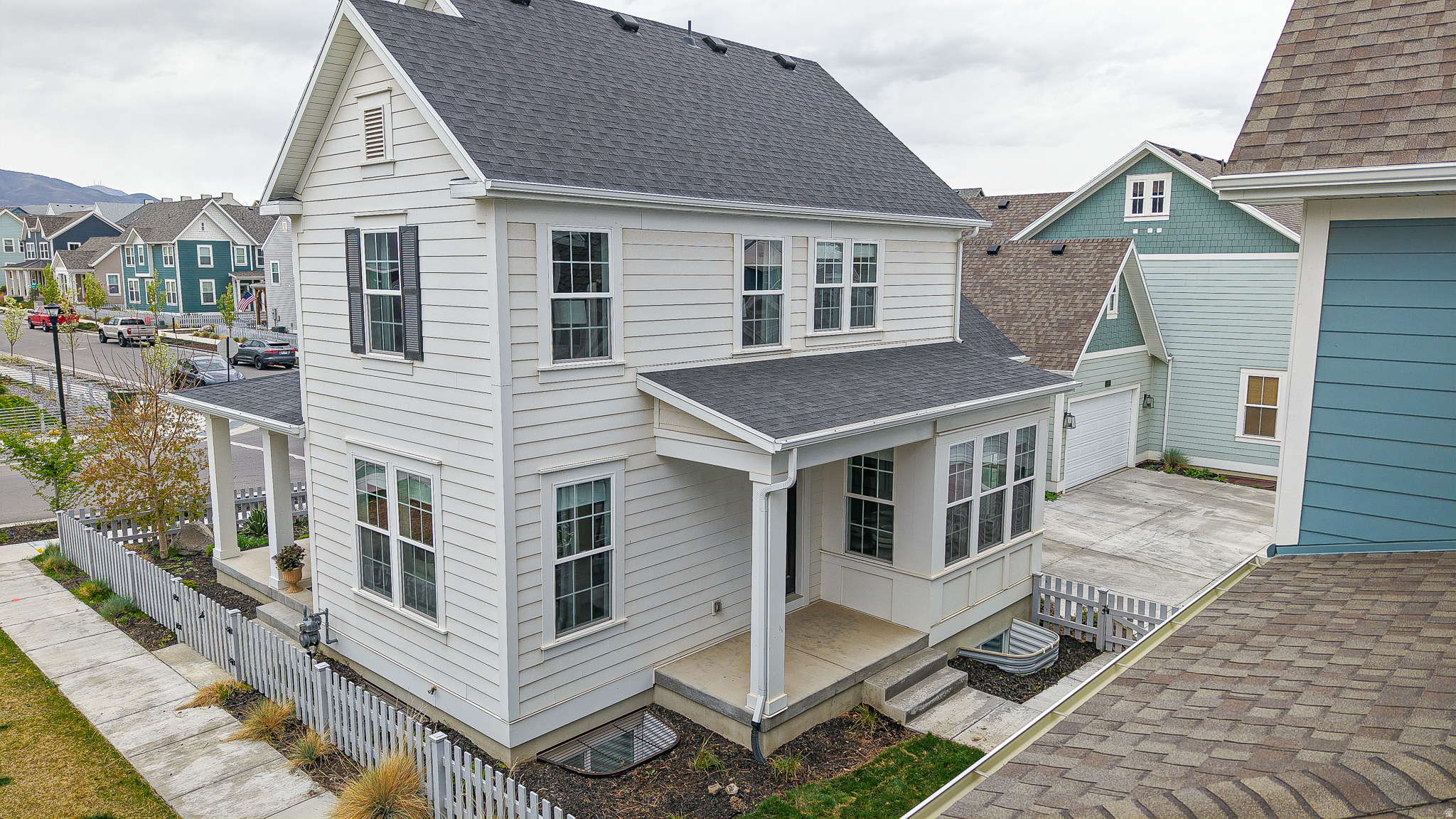 DAYBREAK - Residential