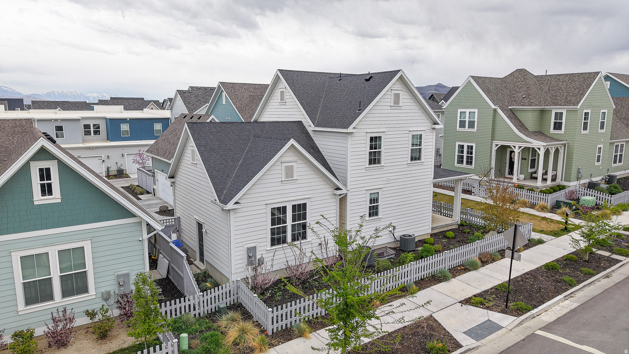 DAYBREAK - Residential