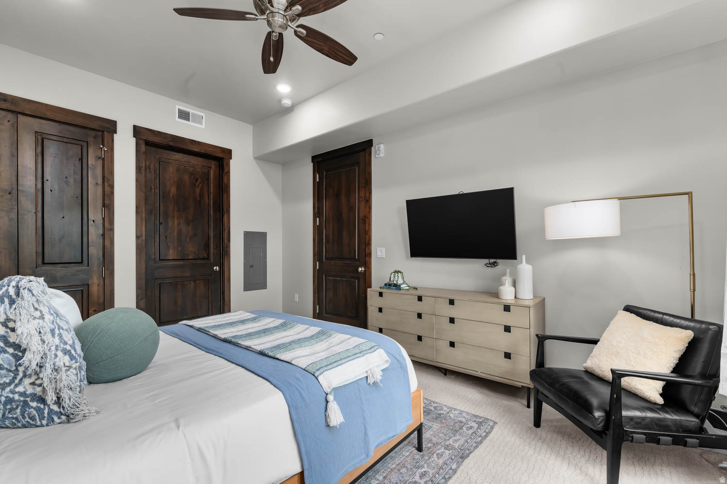 THE LOFTS AT BLCKSTO - Residential