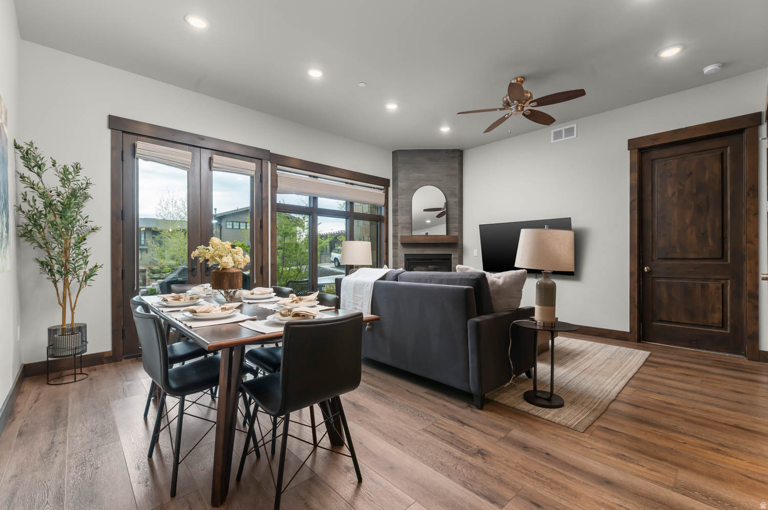 THE LOFTS AT BLCKSTO - Residential