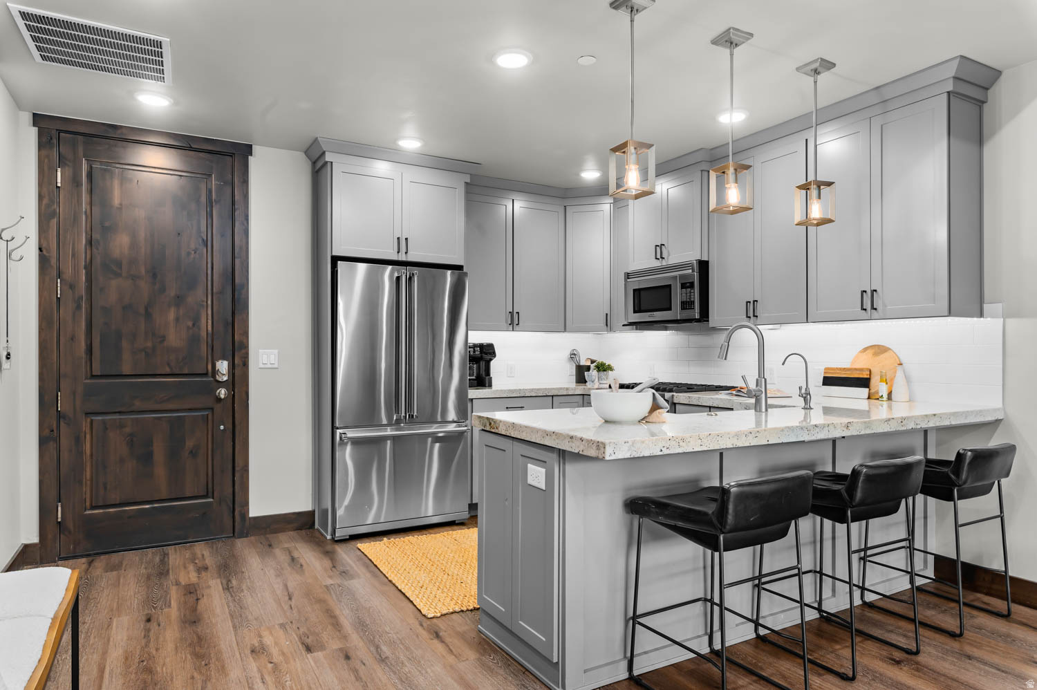 THE LOFTS AT BLCKSTO - Residential