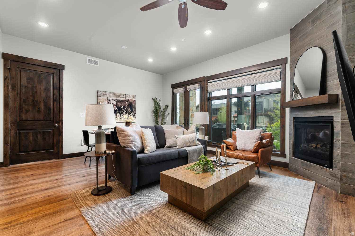 THE LOFTS AT BLCKSTO - Residential