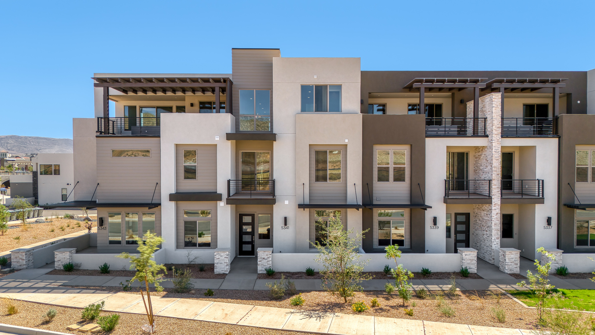 ATKINVILLE TOWNHOMES AT DESERT COLOR - Residential