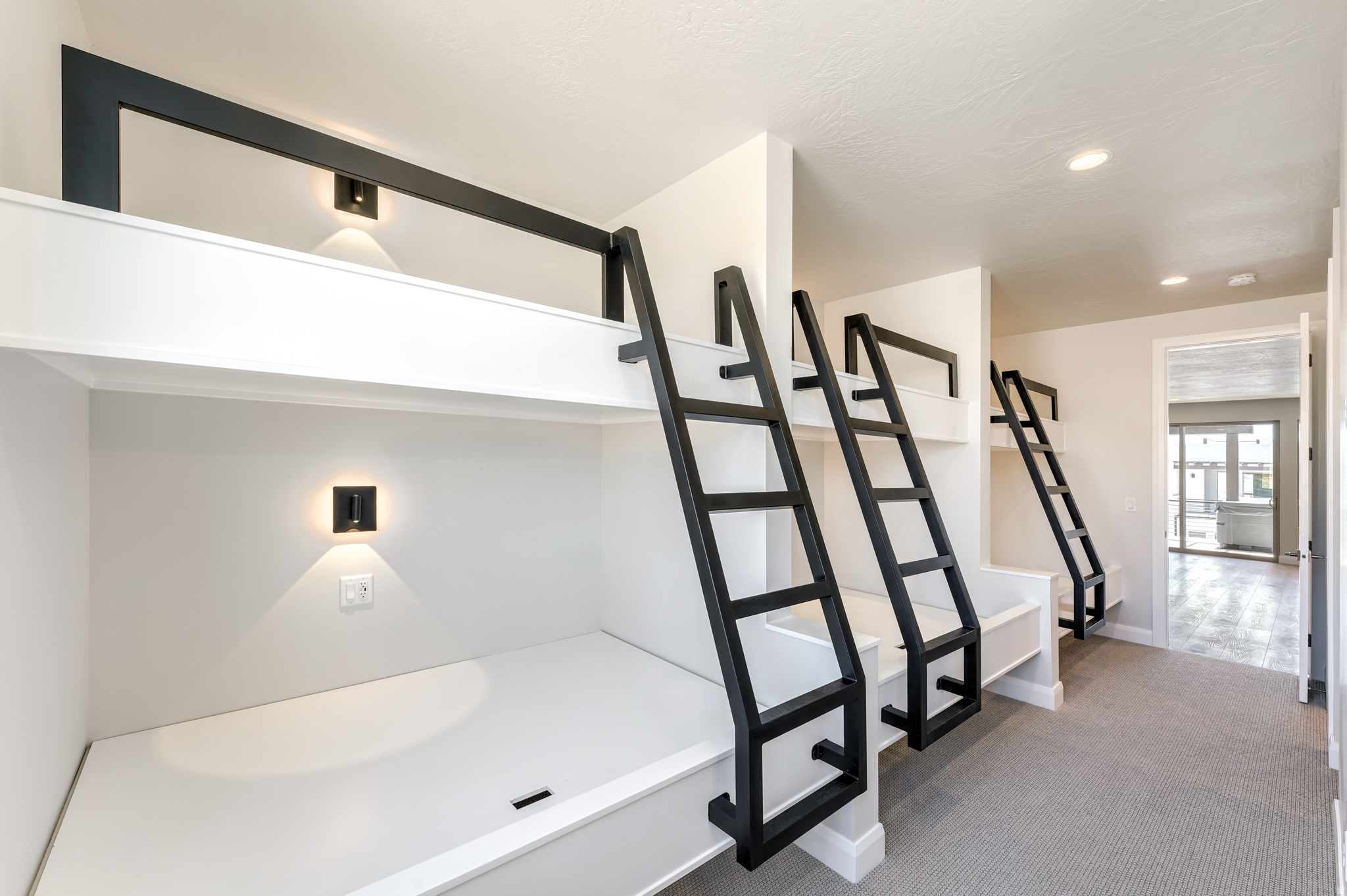 ATKINVILLE TOWNHOMES AT DESERT COLOR - Residential