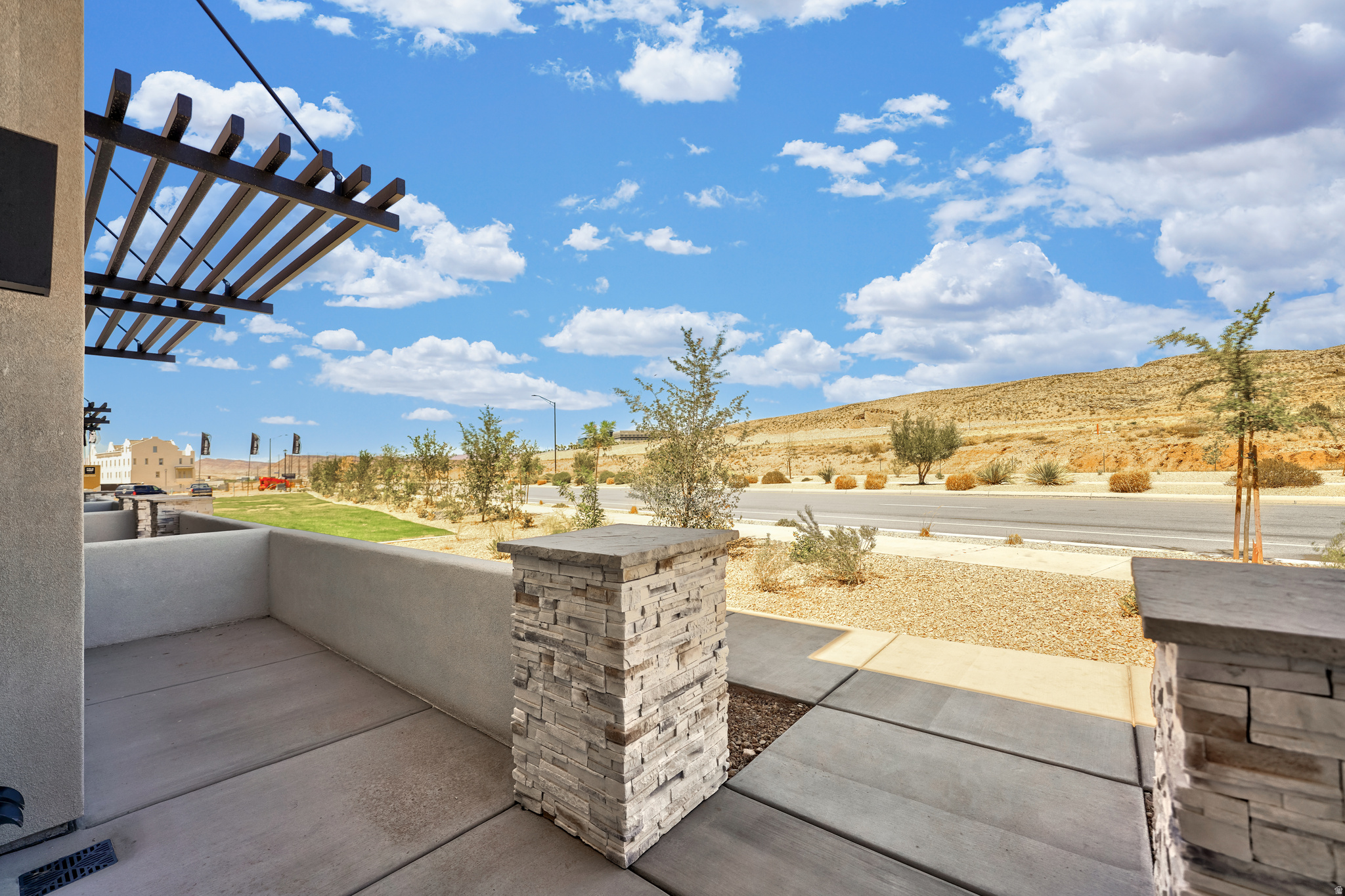 ATKINVILLE TOWNHOMES AT DESERT COLOR - Residential