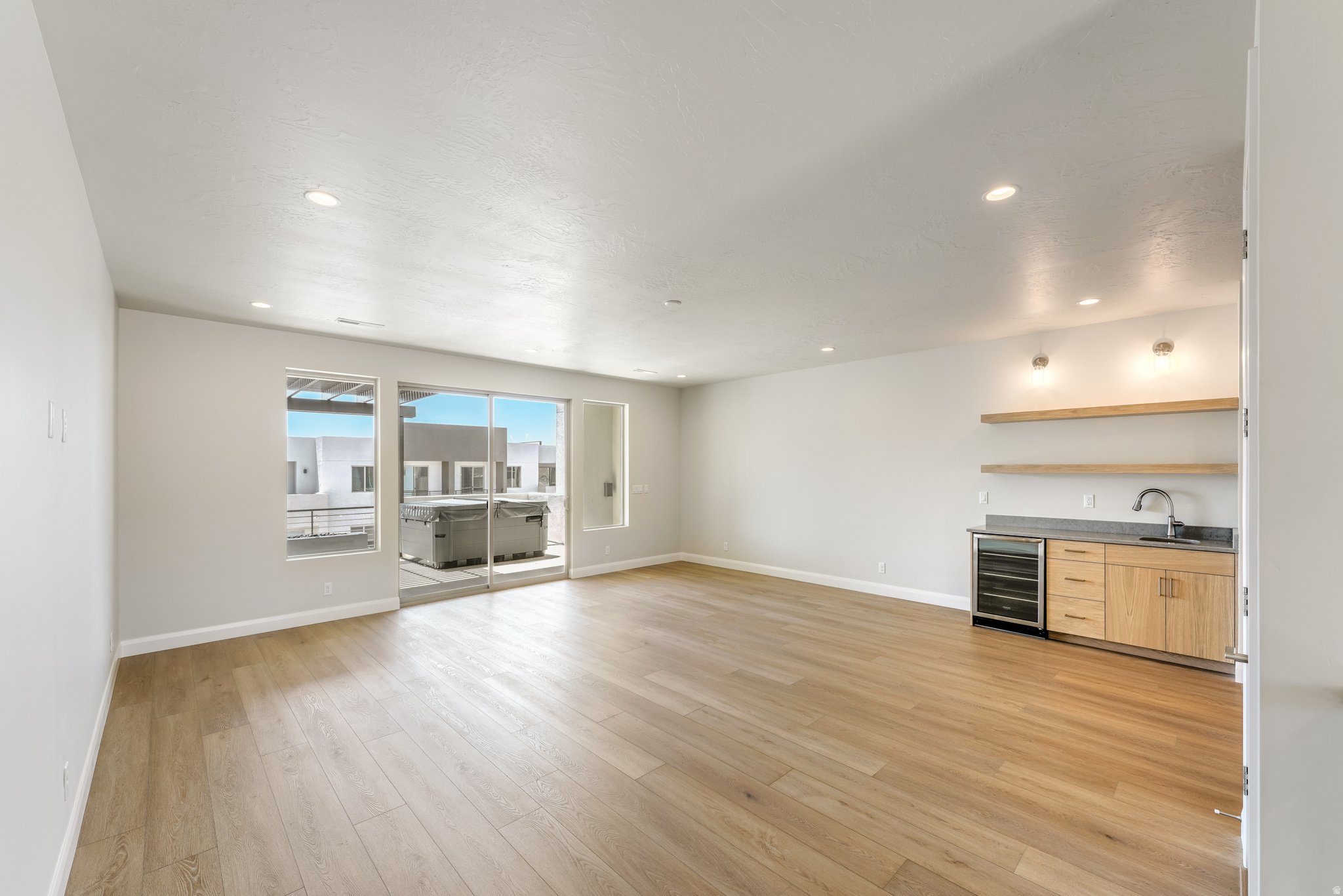 ATKINVILLE TOWNHOMES AT DESERT COLOR - Residential