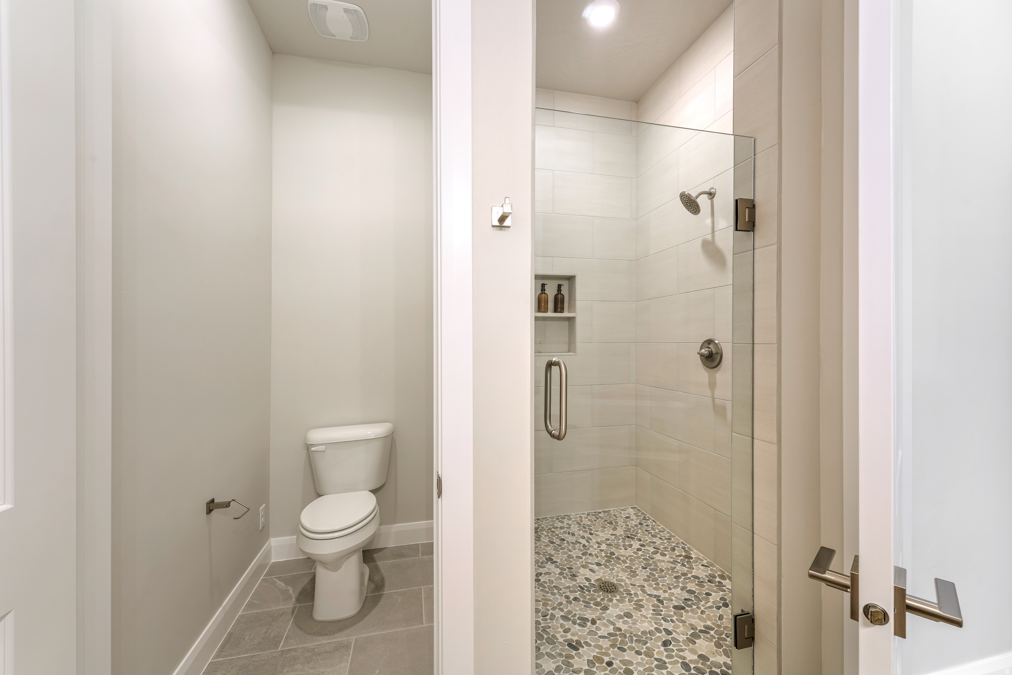 ATKINVILLE TOWNHOMES AT DESERT COLOR - Residential