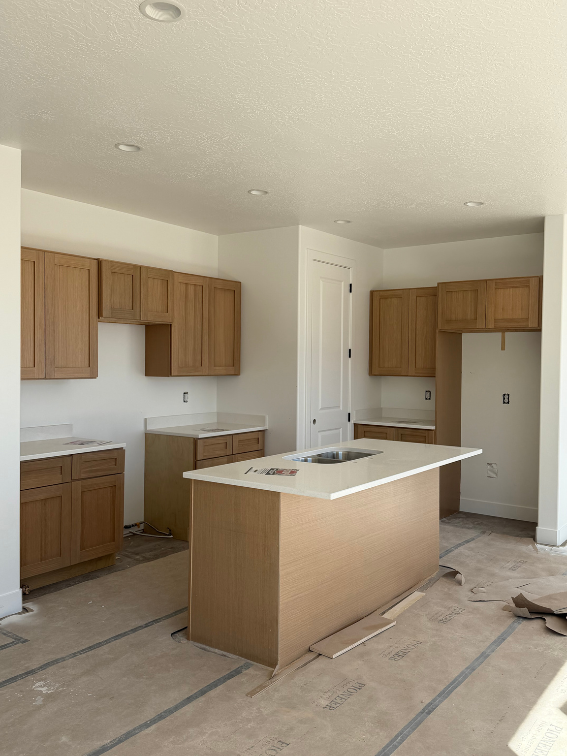 VALLEY GATE - Residential