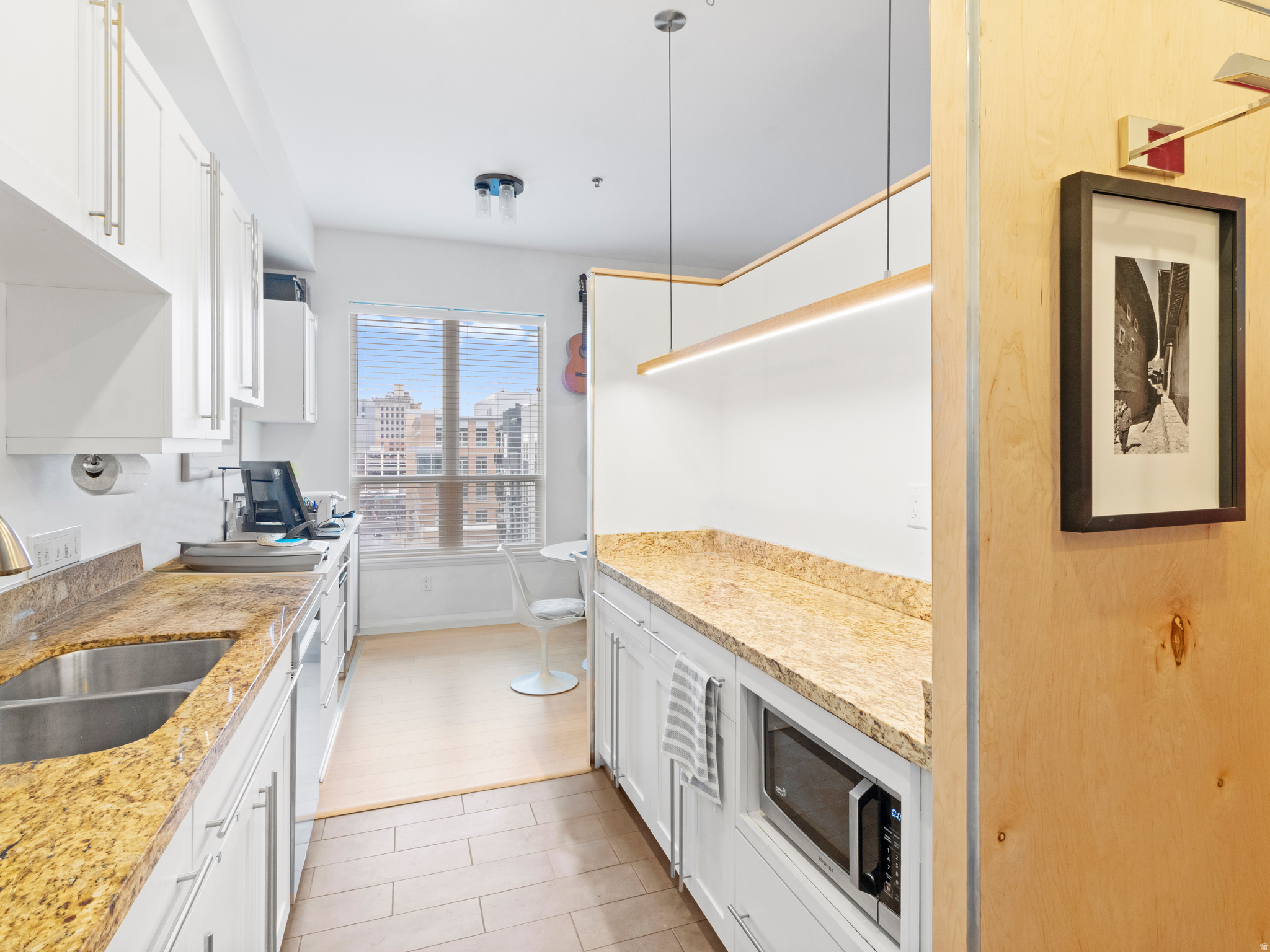 THE METRO - Residential