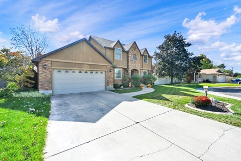 Tiny photo for 1358 E HEATHERTON CIR, Murray, UT 84121 (MLS # 2173432)