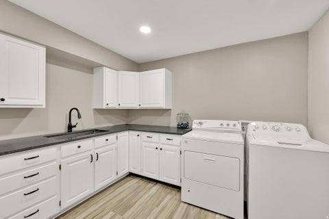 Tiny photo for 1358 E HEATHERTON CIR, Murray, UT 84121 (MLS # 2173432)