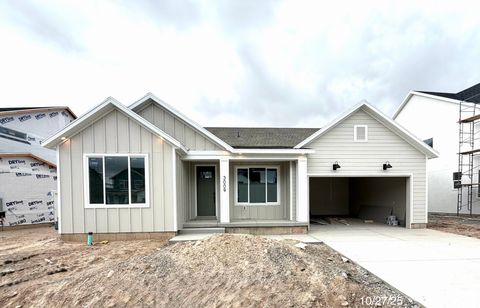 Photo of 3009 N LONE PINE ST #635, Eagle Mountain, UT 84005 (MLS # 2118749)