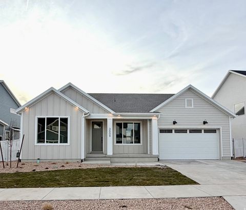 Photo of 3009 N LONE PINE ST #635, Eagle Mountain, UT 84005 (MLS # 2118749)