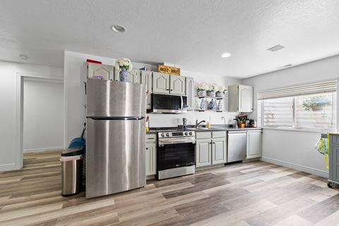 Tiny photo for 2786 S 1260 W, Syracuse, UT 84075 (MLS # 2155416)