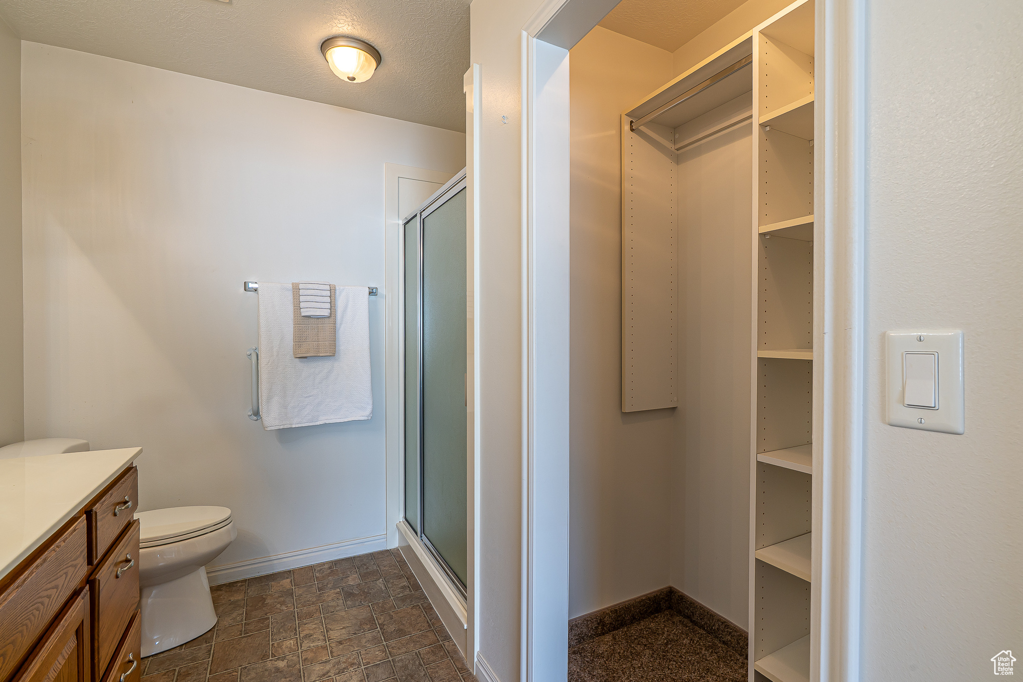 HYDE PARK RETIREMENT - Residential