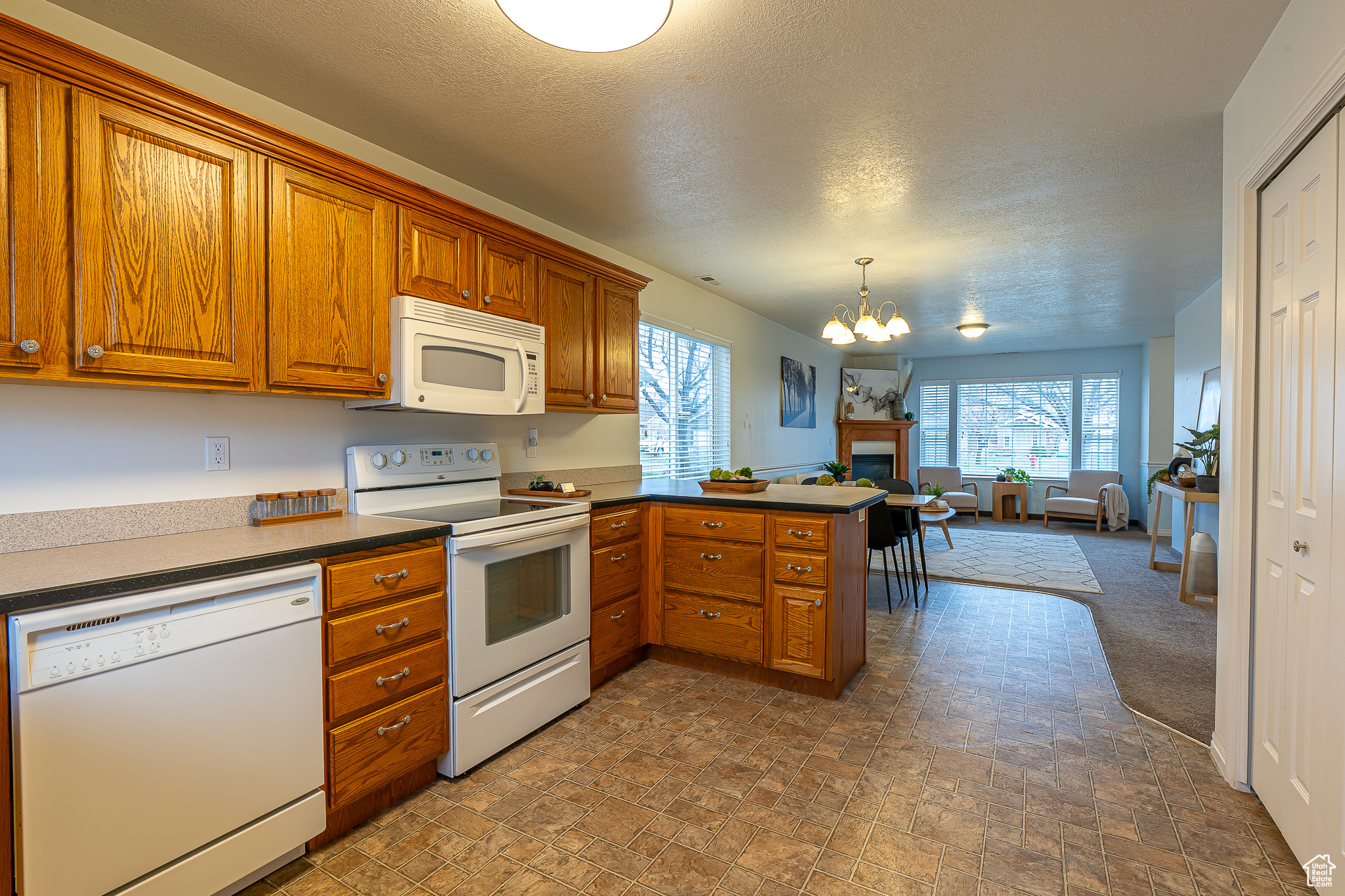 HYDE PARK RETIREMENT - Residential