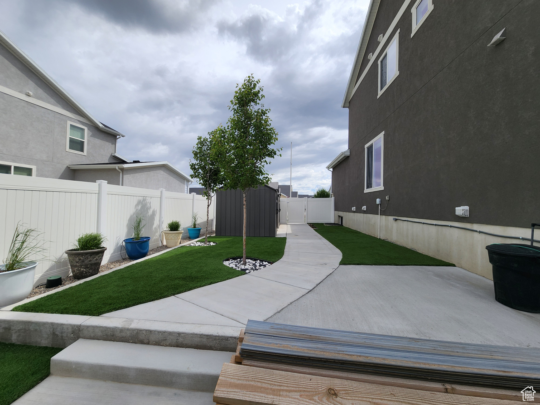 WOOD HOLLOW ESTATES - Residential
