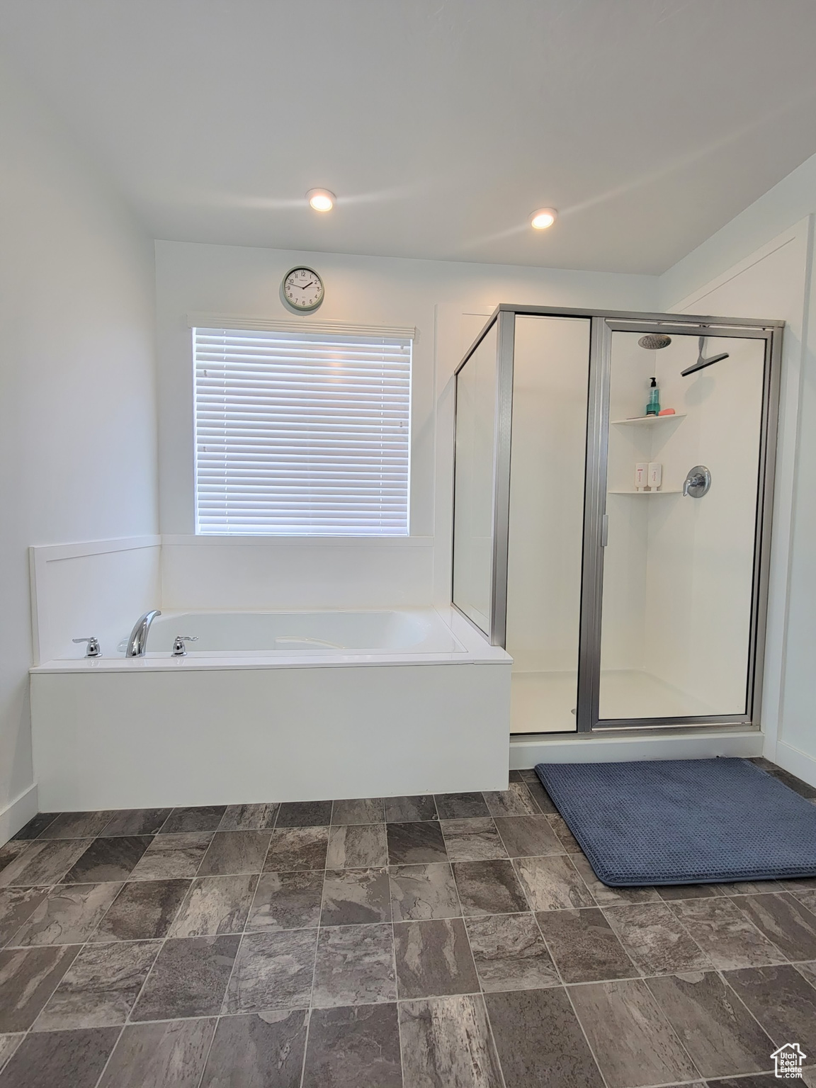 WOOD HOLLOW ESTATES - Residential