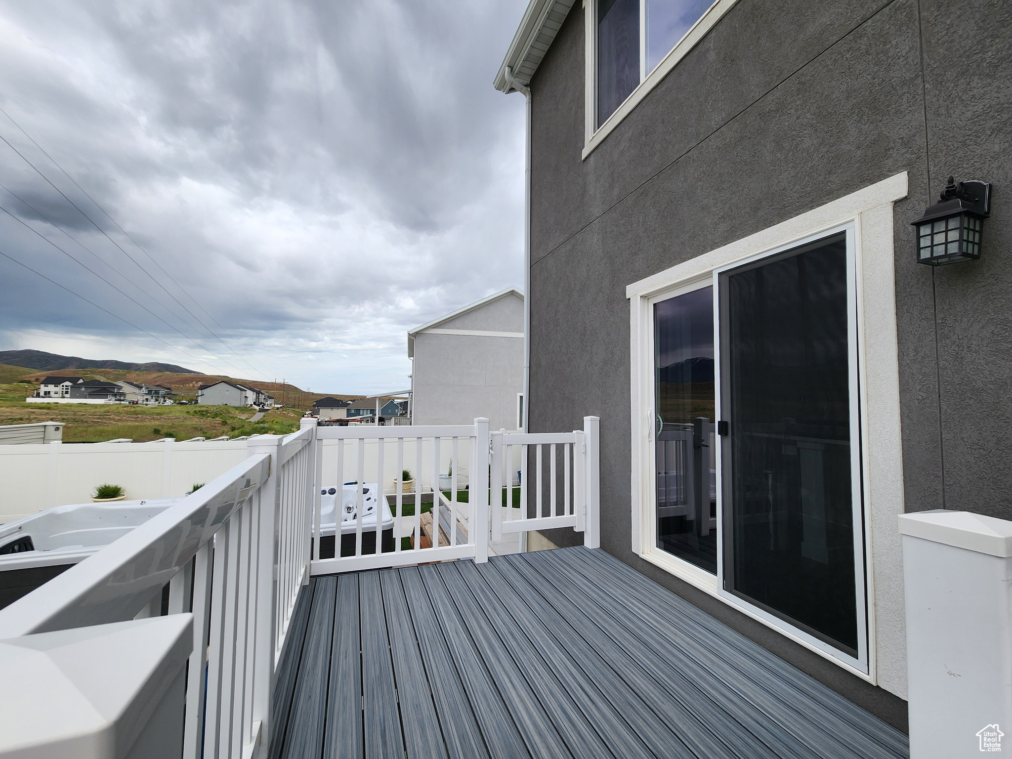WOOD HOLLOW ESTATES - Residential