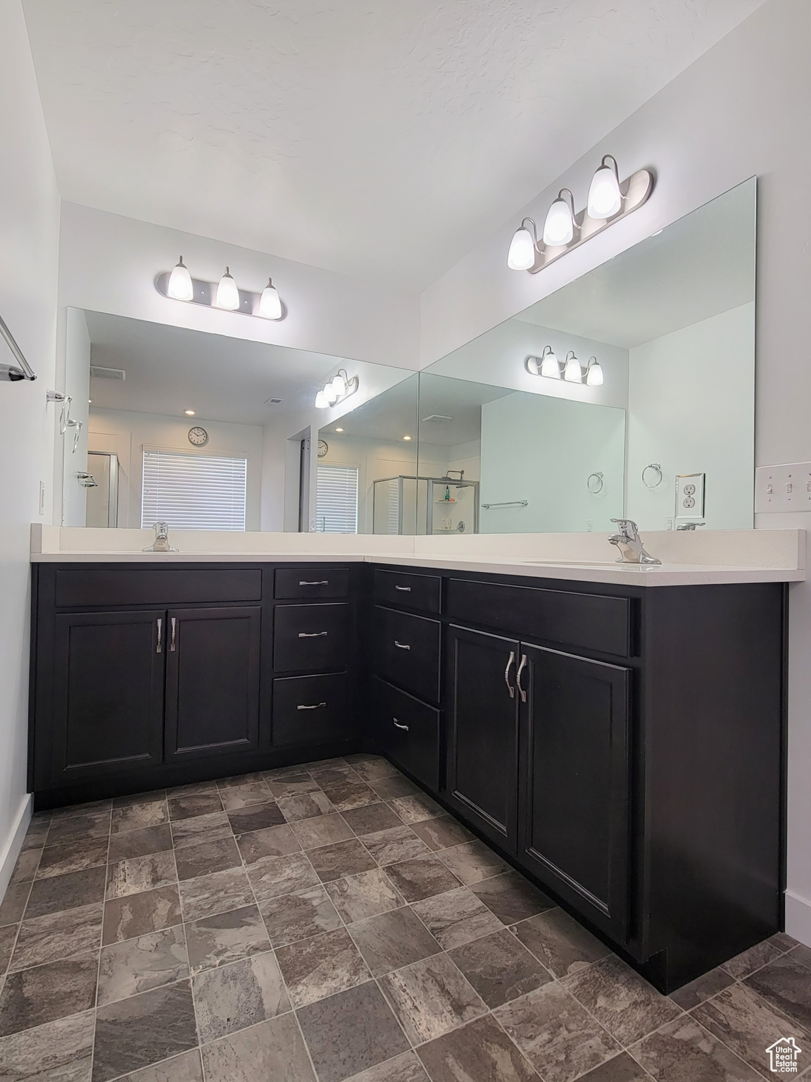 WOOD HOLLOW ESTATES - Residential
