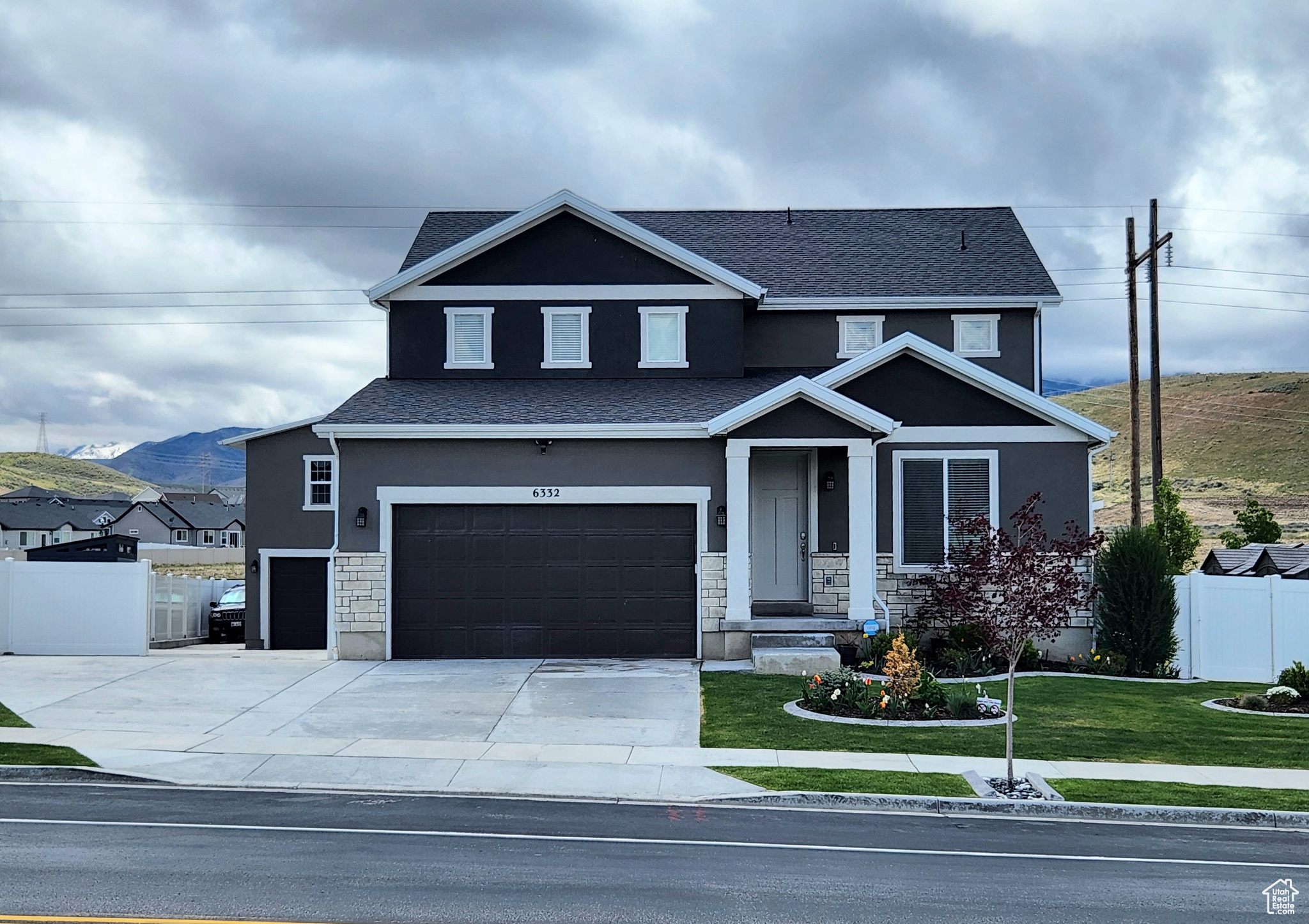 WOOD HOLLOW ESTATES - Residential