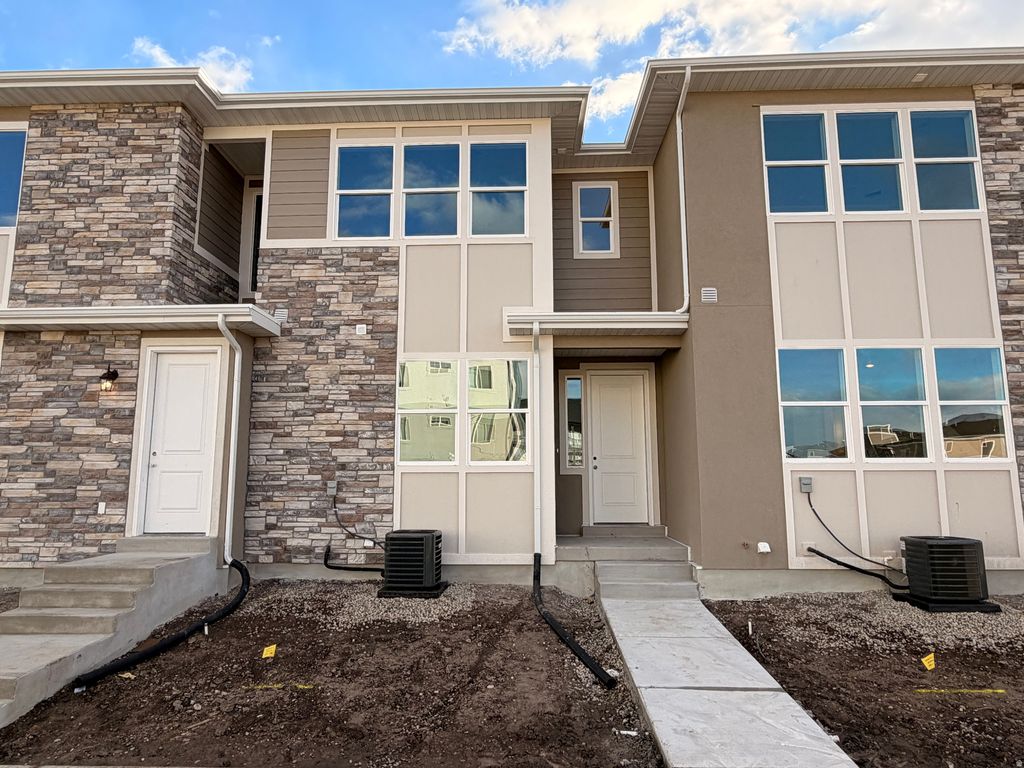 Photo of 1339 E 1670 N #818, Payson, UT 84651 (MLS # 2128171)