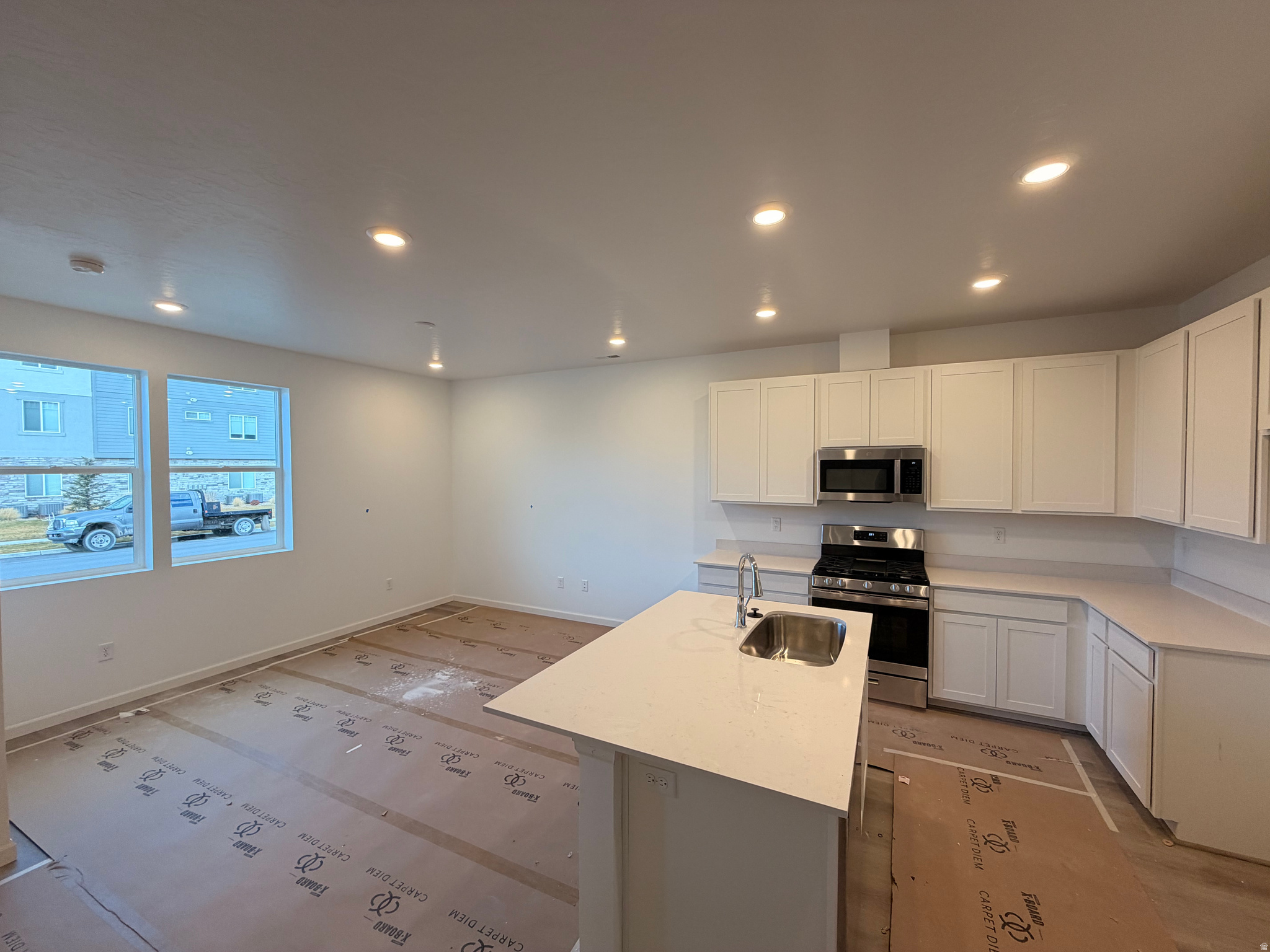 VILLAGES AT ARROWHEAD PARK - Residential