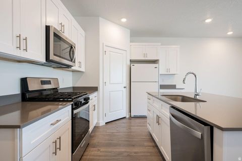 Tiny photo for 3537 S PADRE BAY DR, Washington, UT 84780 (MLS # 2144515)