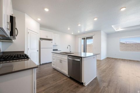 Tiny photo for 3537 S PADRE BAY DR, Washington, UT 84780 (MLS # 2144515)
