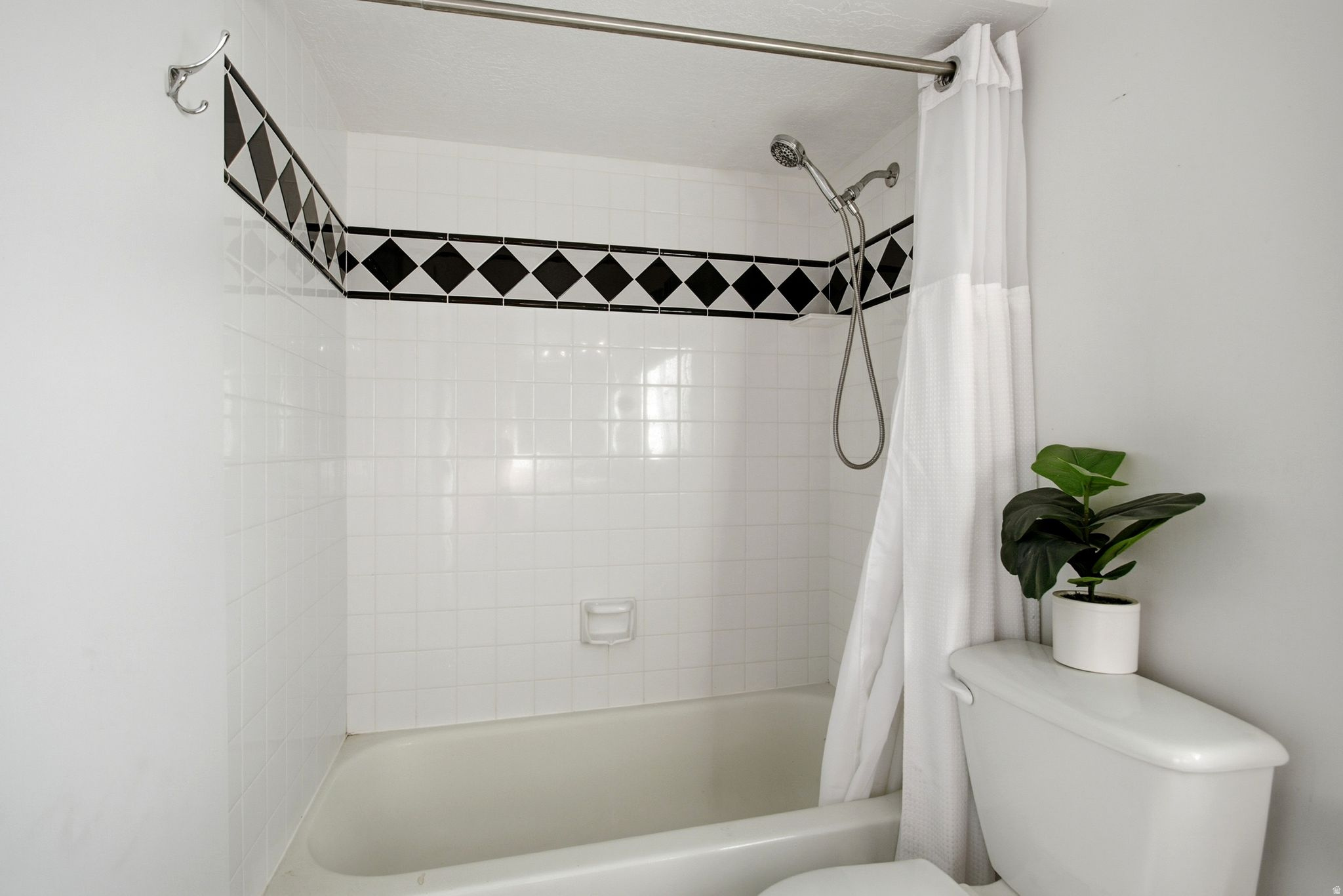 ALAND OF HONEY - Residential