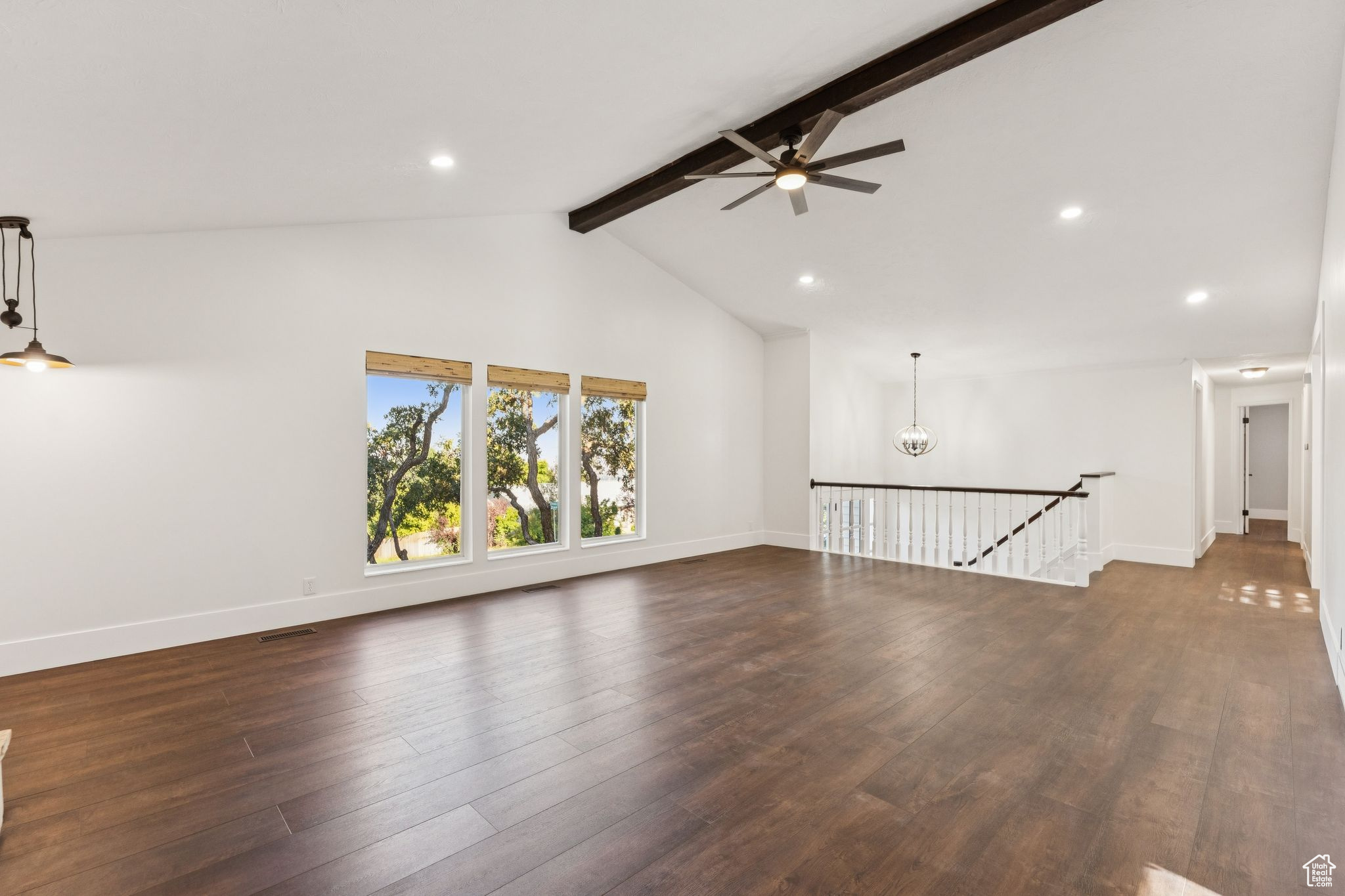 OAKRIDGE MANOR - Residential