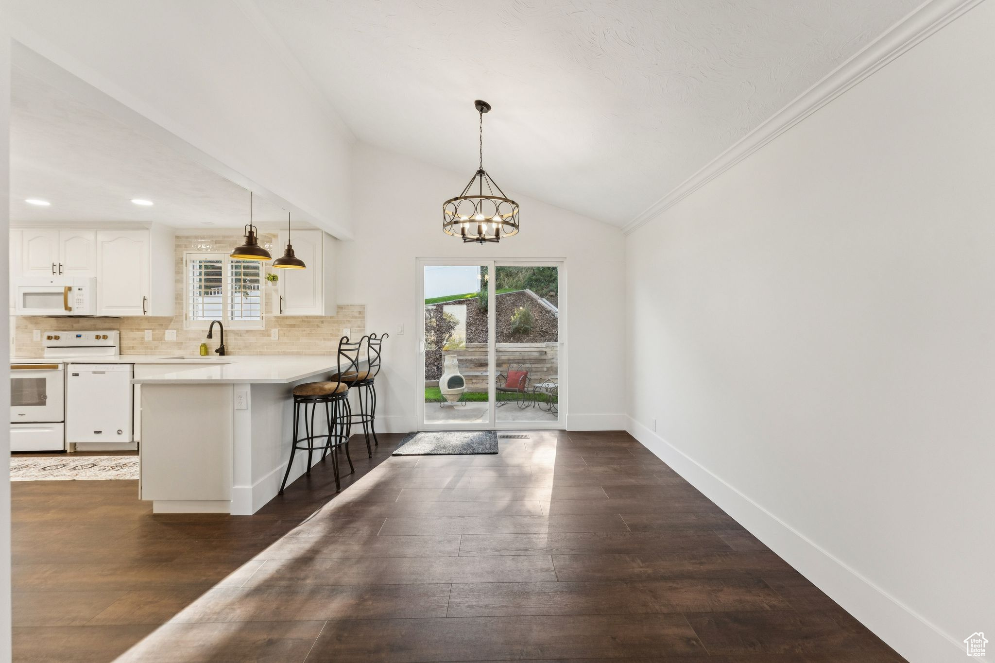 OAKRIDGE MANOR - Residential