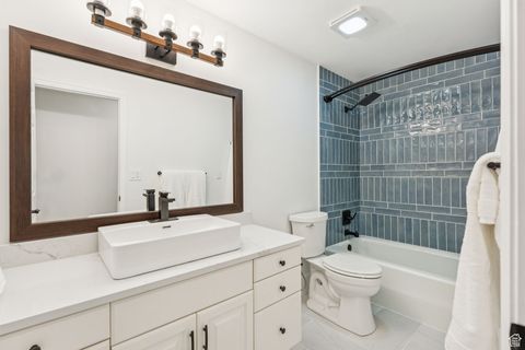 Tiny photo for 2423 S ELAINE DR E, Bountiful, UT 84010 (MLS # 2109585)