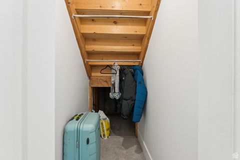 Tiny photo for 2423 S ELAINE DR E, Bountiful, UT 84010 (MLS # 2109585)