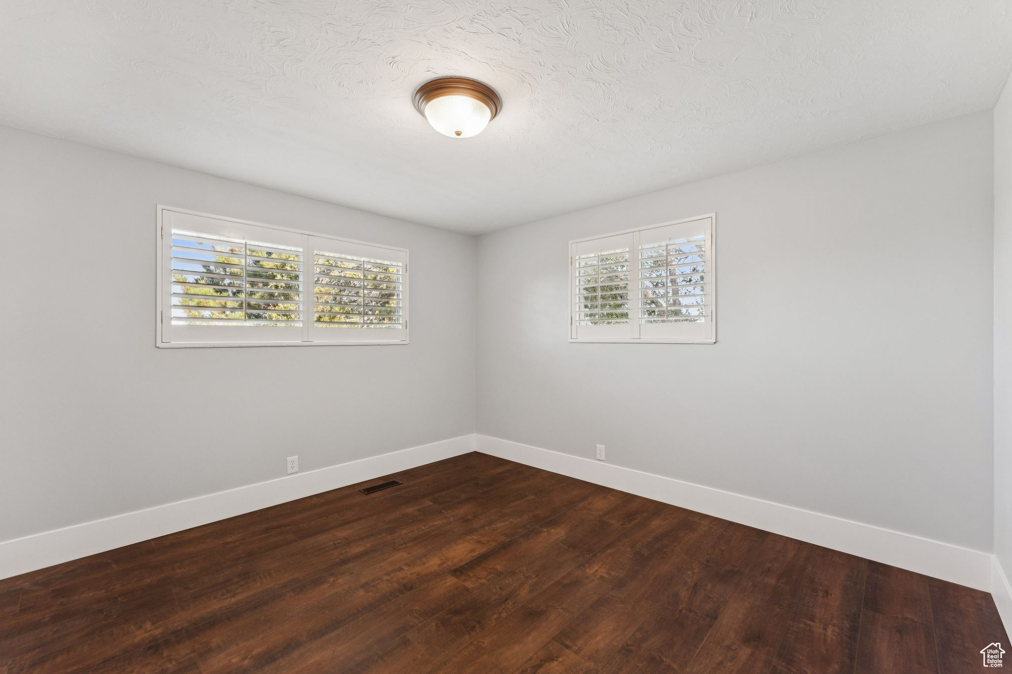 OAKRIDGE MANOR - Residential