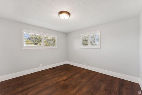 Tiny photo for 2423 S ELAINE DR E, Bountiful, UT 84010 (MLS # 2109585)