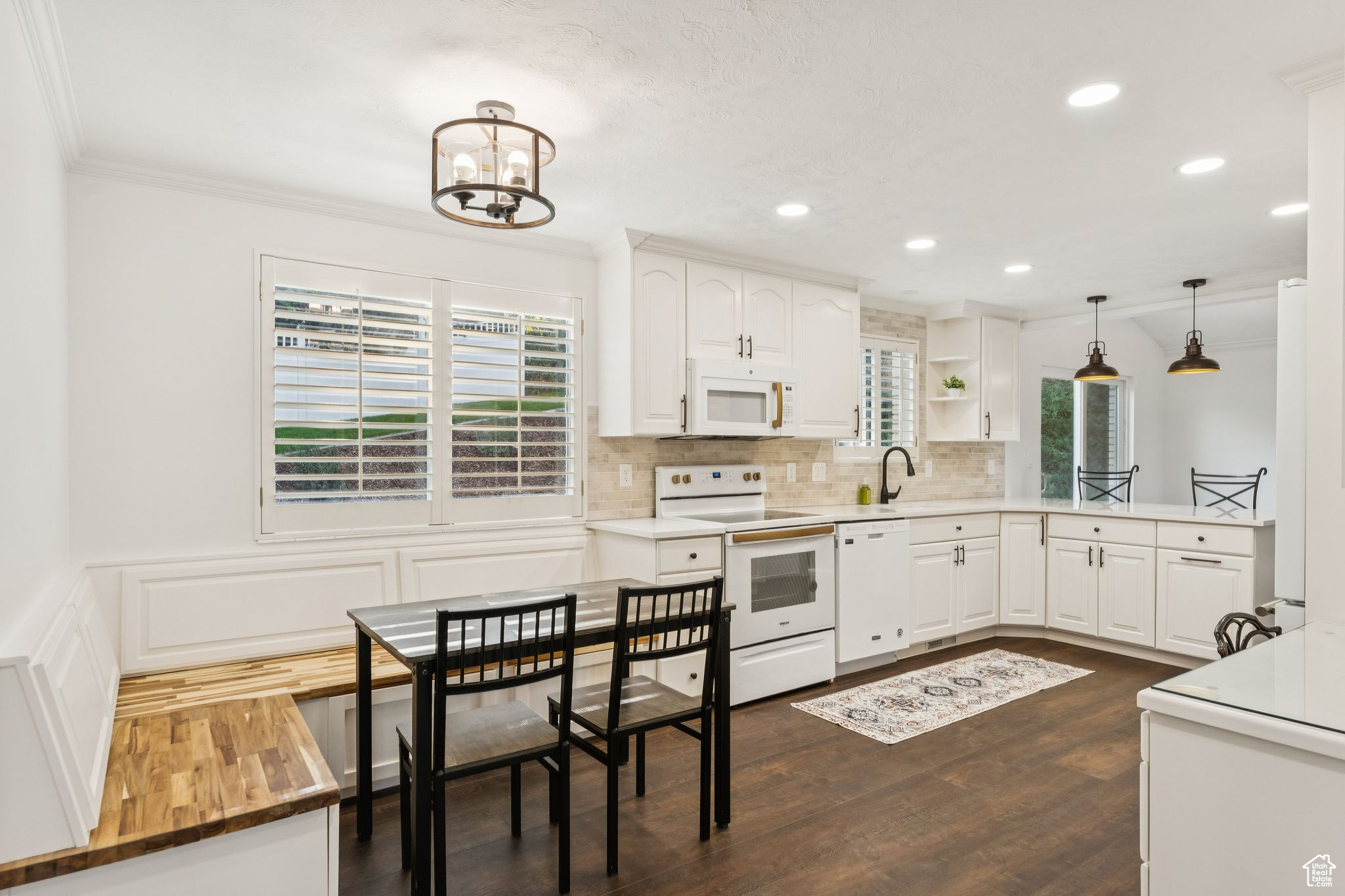 OAKRIDGE MANOR - Residential