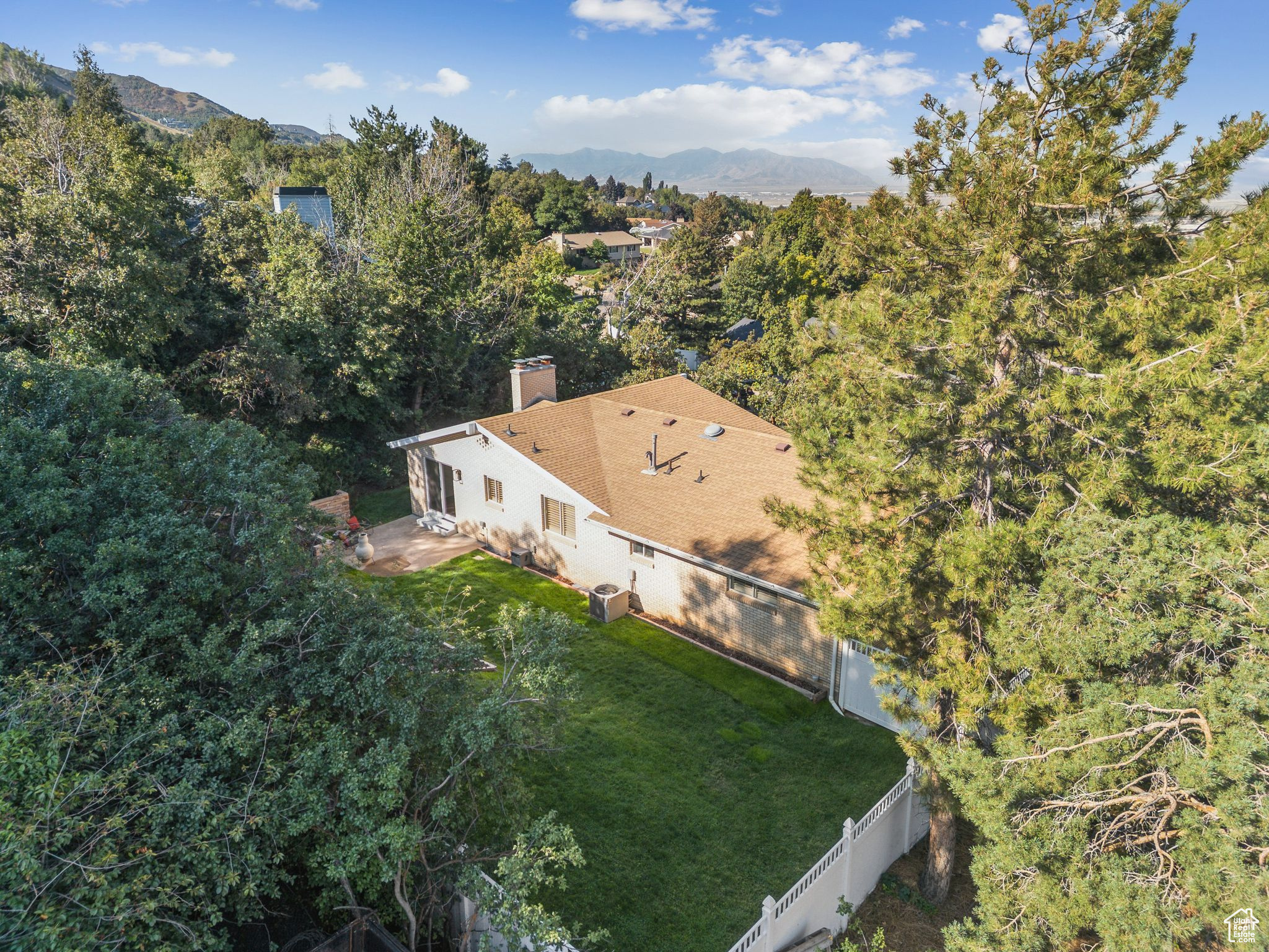 OAKRIDGE MANOR - Residential