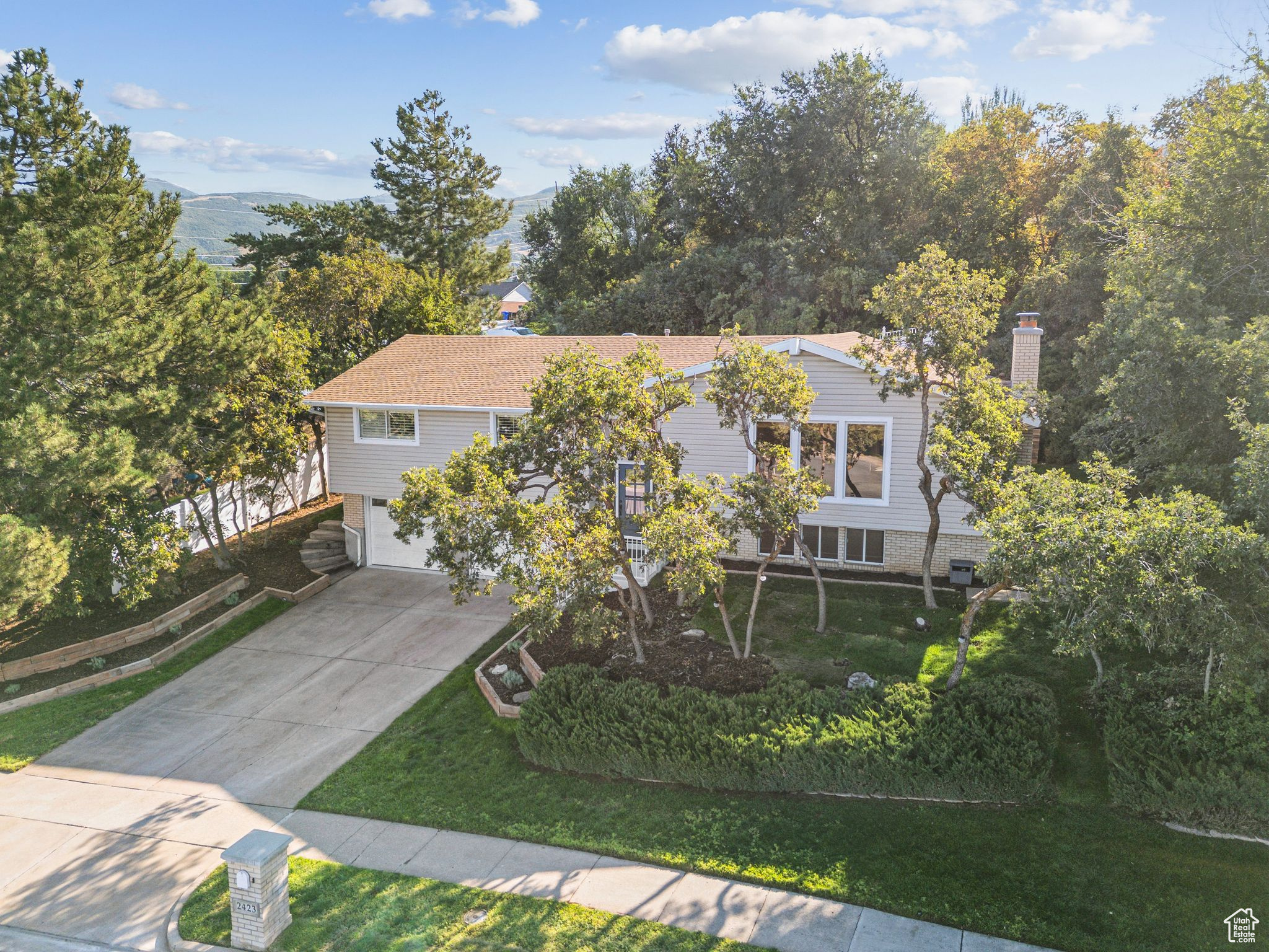 OAKRIDGE MANOR - Residential