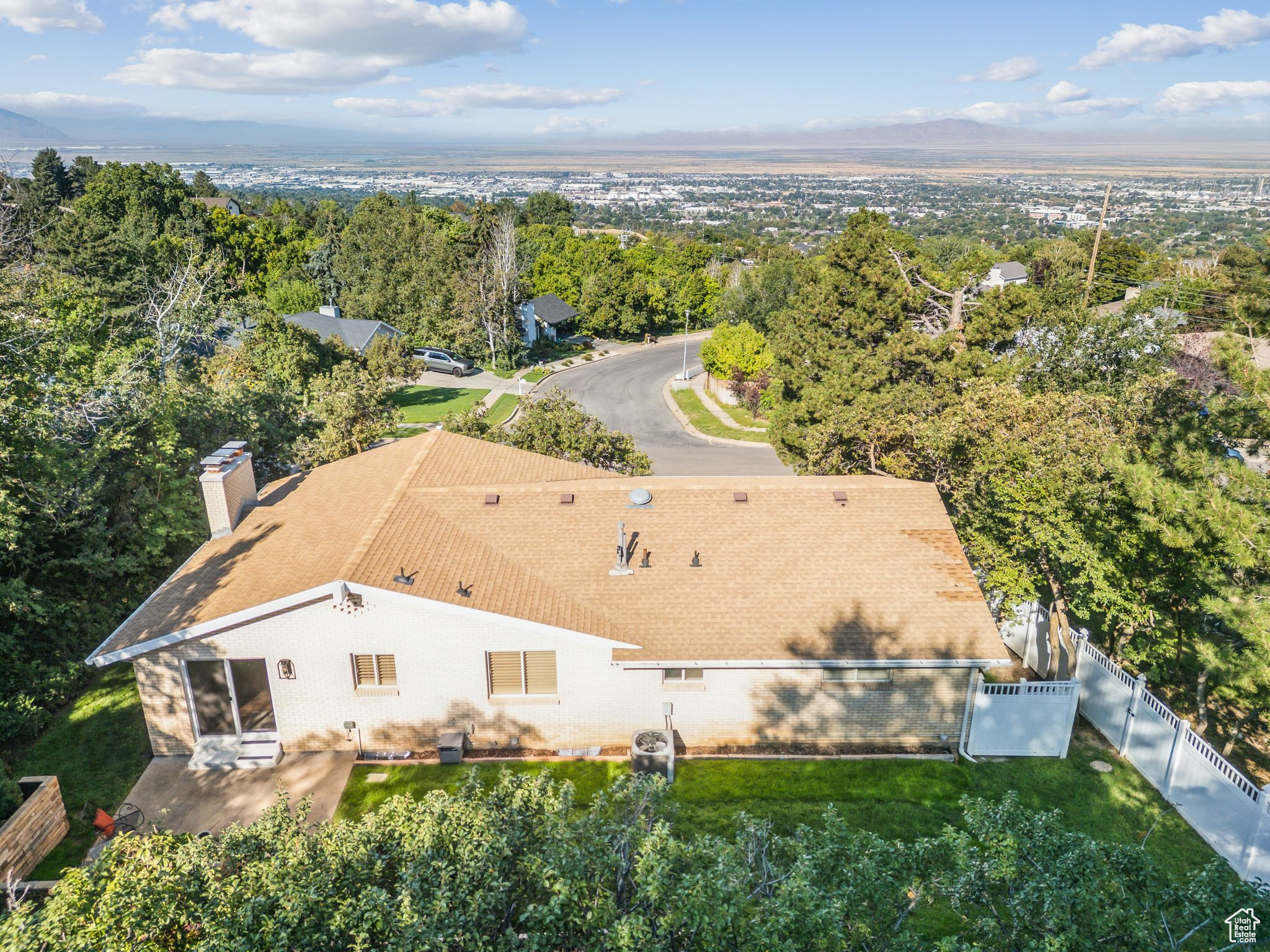 OAKRIDGE MANOR - Residential